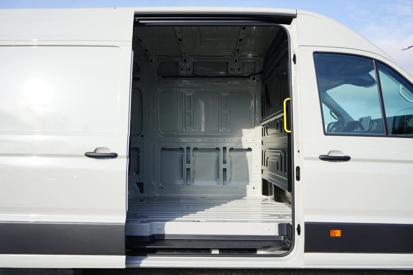 VW Crafter 35 2.0 BiTDI L3 A-showroom-element-2