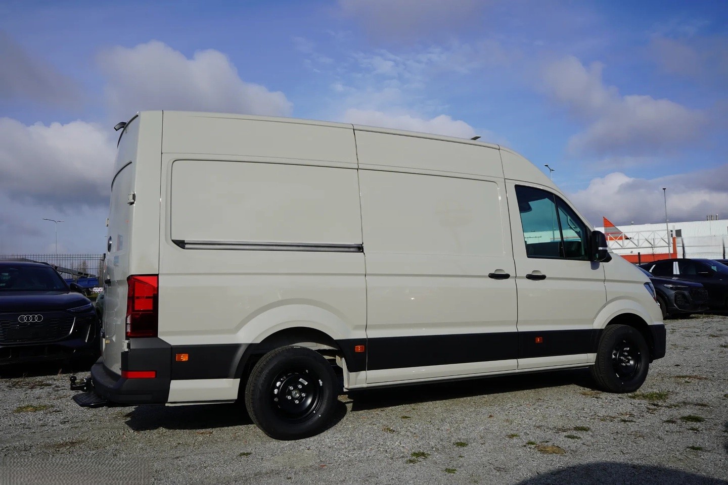 VW Crafter 35 2.0 BiTDI L3 A-showroom-element-3