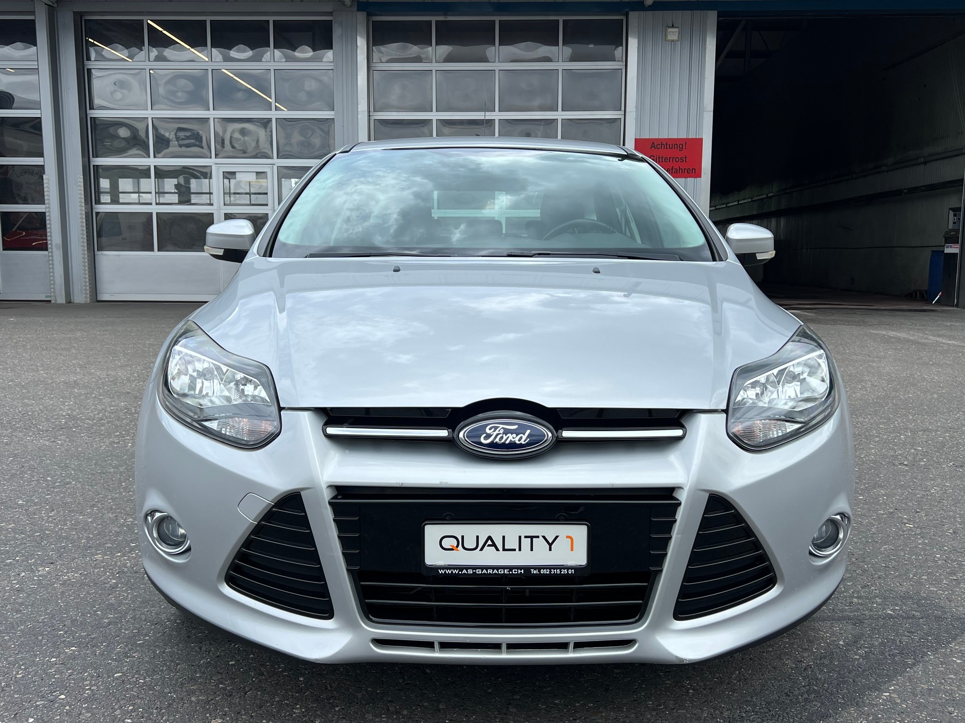 FORD Focus 1.6i VCT Titanium PowerShift-showroom-element-1