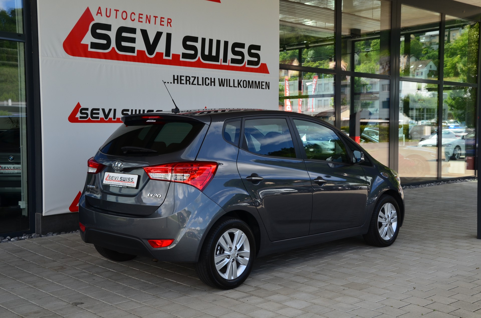 HYUNDAI iX20 1.6 Style Automatic*Frisch ab MFK,1 Jahr oder 20'000km Garantie*-image-4
