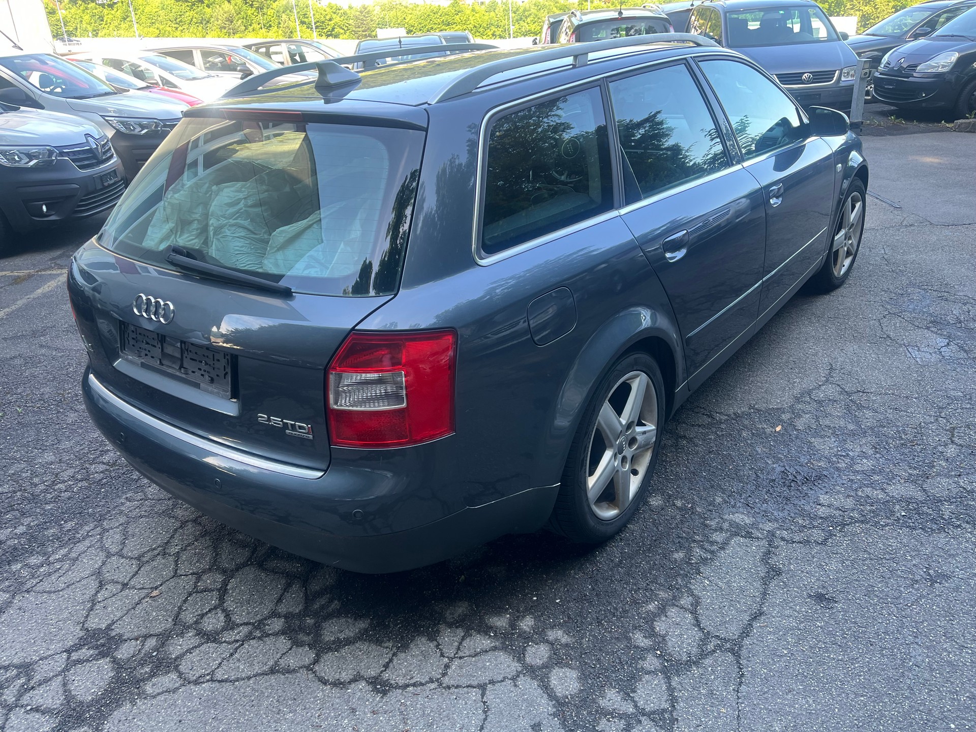AUDI A4 Avant 2.5 TDI quattro-image-5