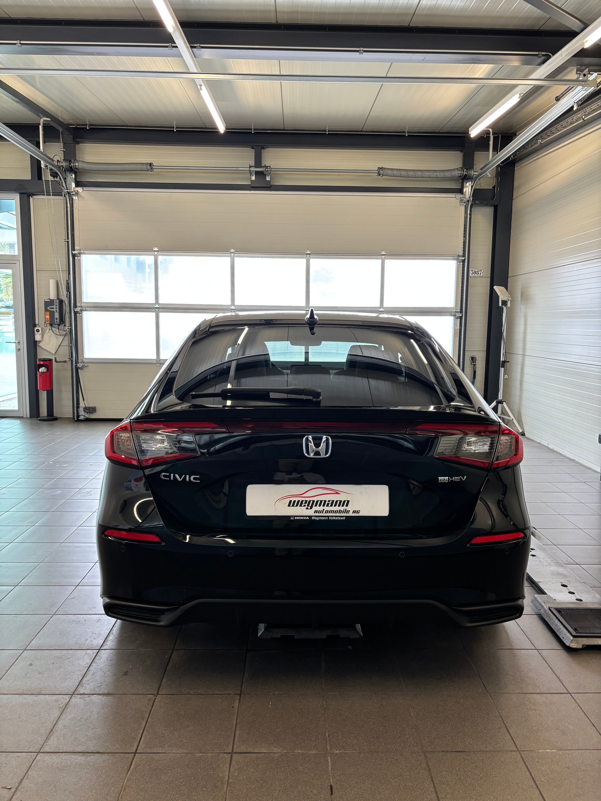 HONDA Civic 2.0 i-MMD HEV Advance-showroom-element-3