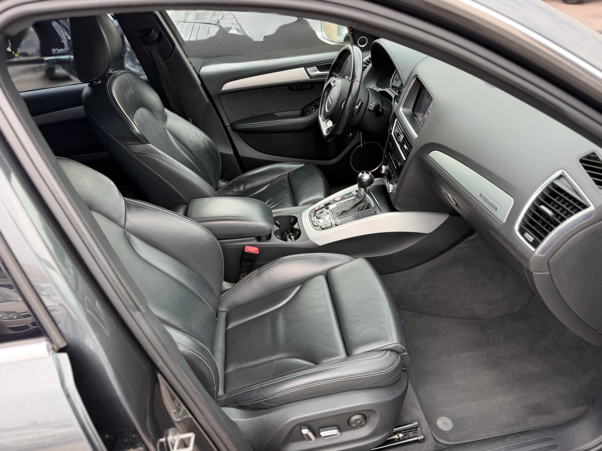 AUDI SQ5 3.0 TDI quattro tiptronic-image-14