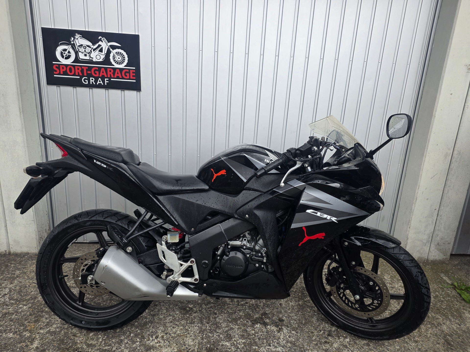HONDA CBR 125 R-image-0
