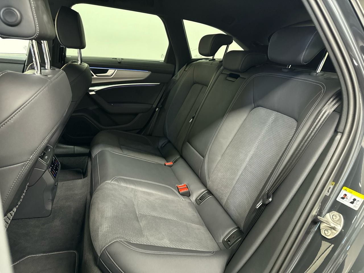 AUDI A6 Avant 40 TDI S line quattro S-tronic-image-10
