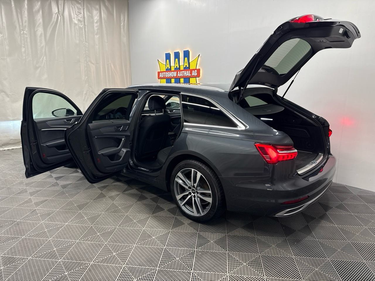 AUDI A6 Avant 40 TDI S line quattro S-tronic-image-13