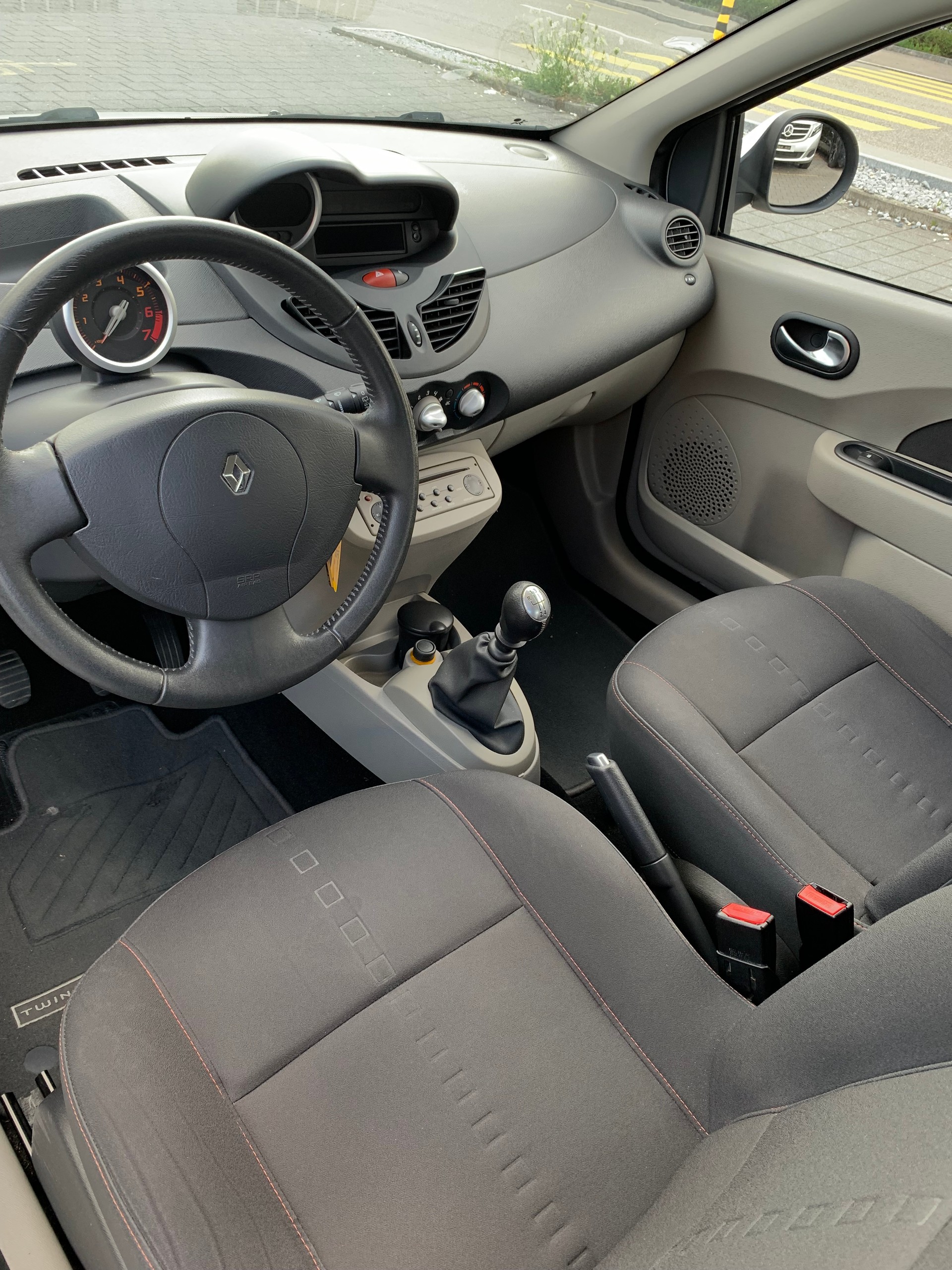 RENAULT Twingo 1.2 16V Dynamique-image-10