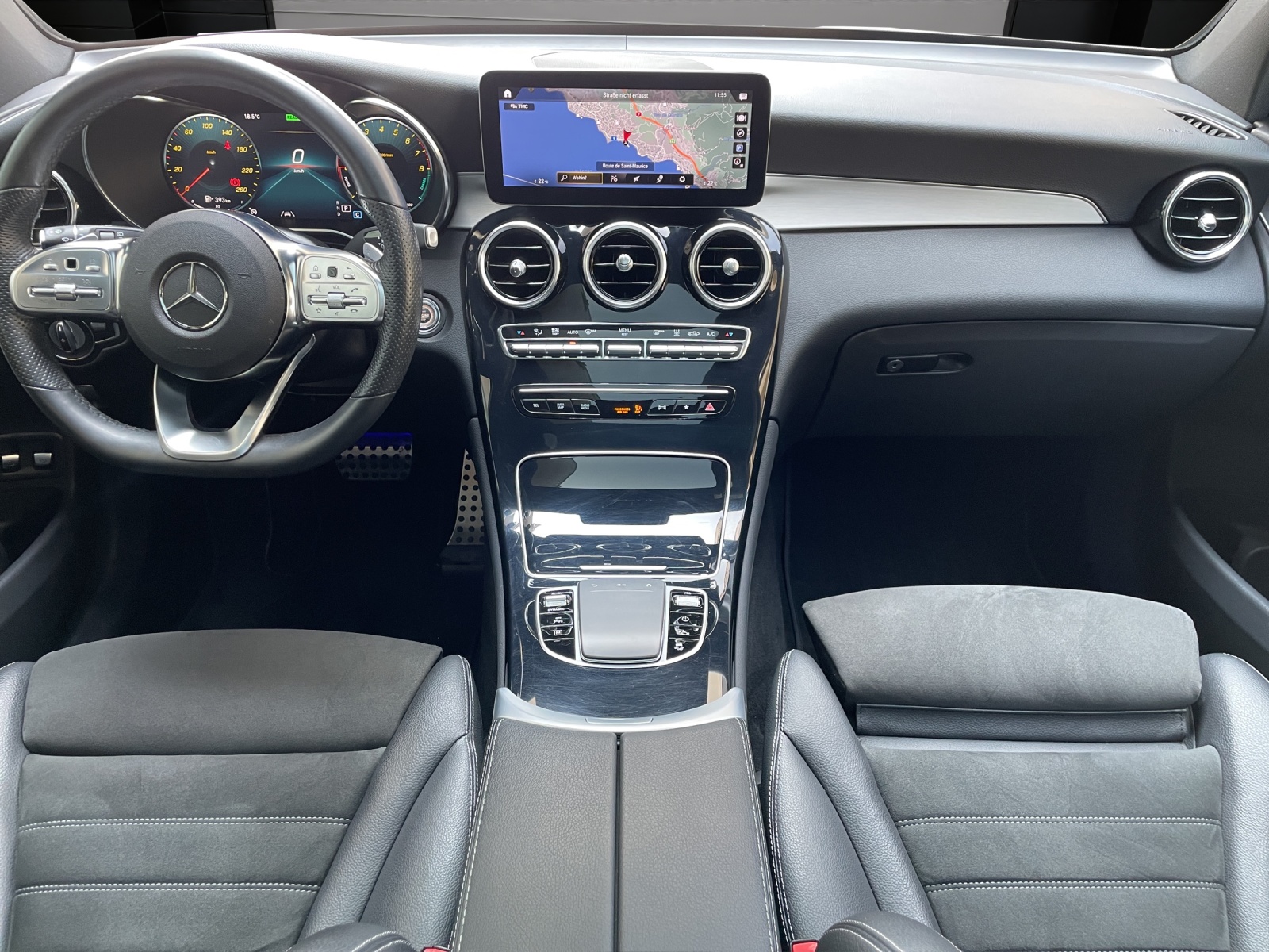 MERCEDES-BENZ GLC 300 e AMG Plus 4Matic-image-6
