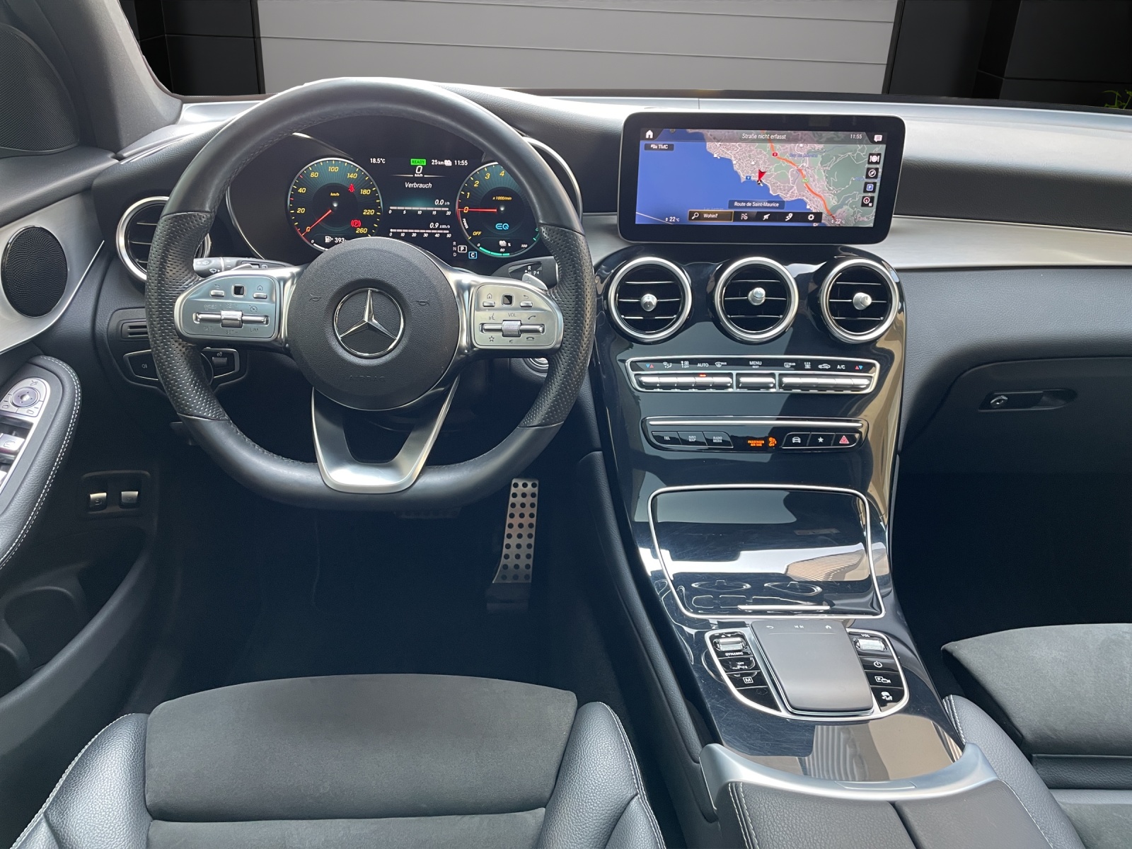 MERCEDES-BENZ GLC 300 e AMG Plus 4Matic-image-7