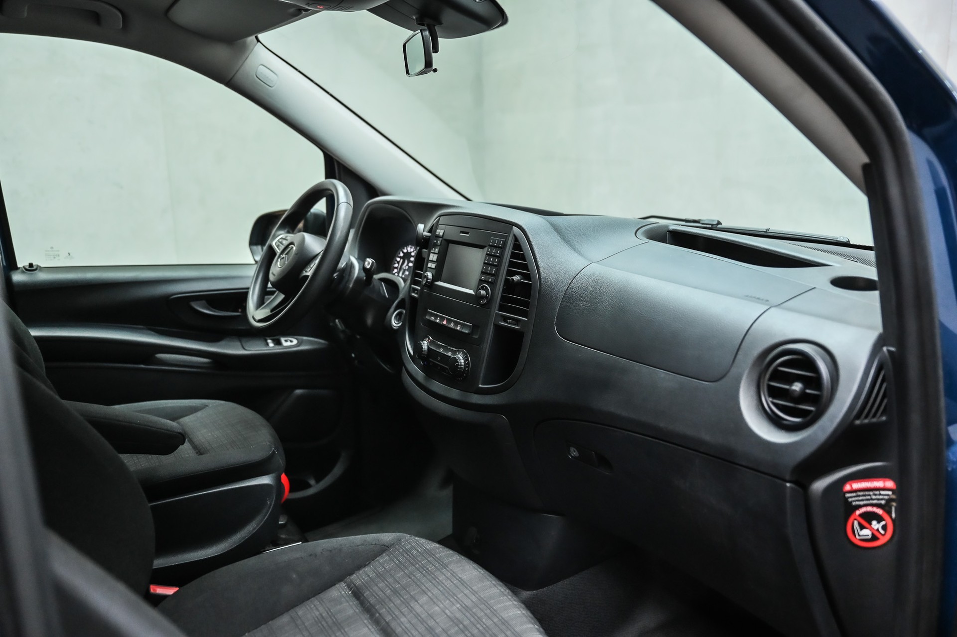 MERCEDES-BENZ Vito 116 Kombi Lang 2.0 CDI Pro-image-23