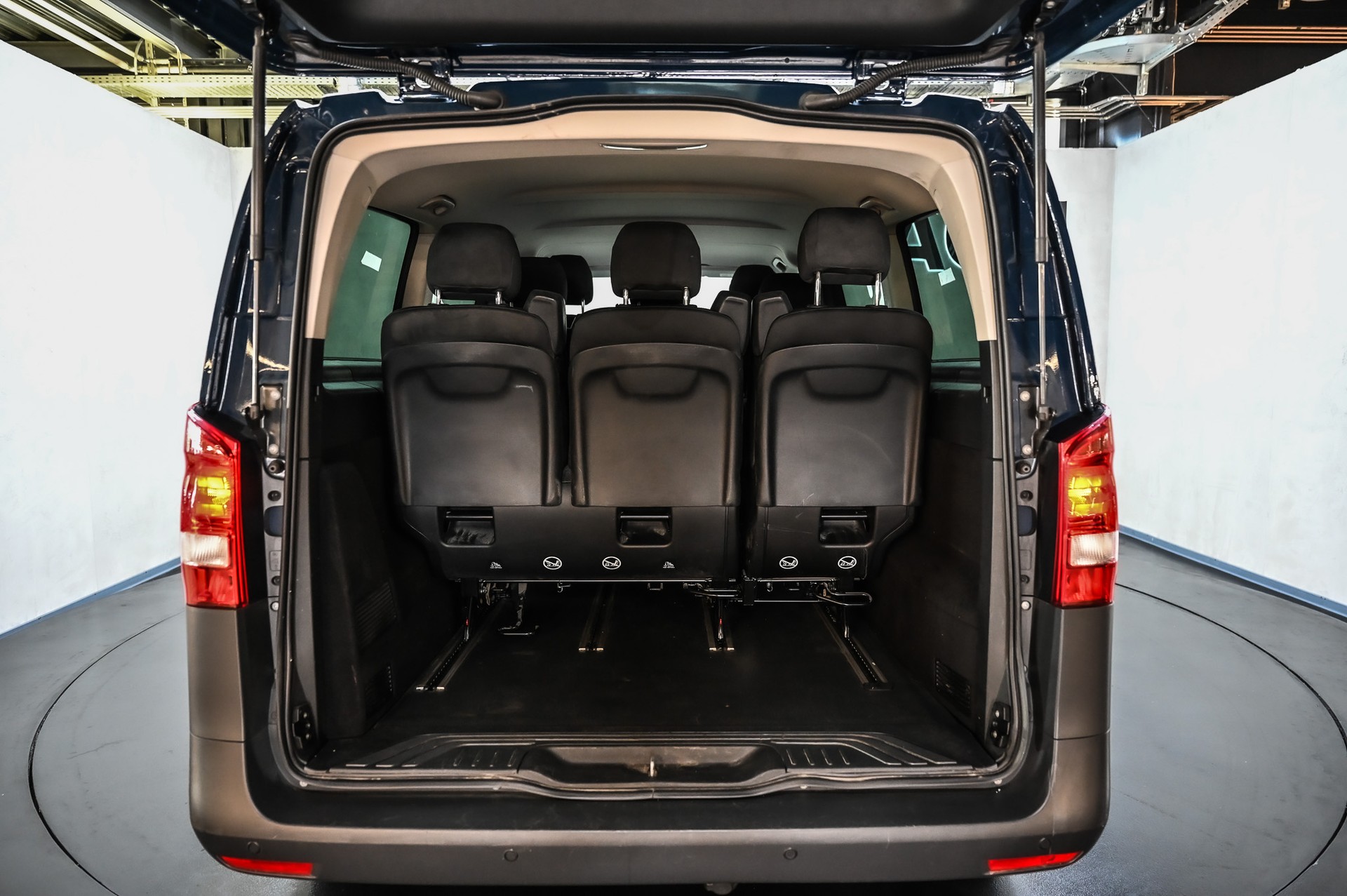 MERCEDES-BENZ Vito 116 Kombi Lang 2.0 CDI Pro-image-14