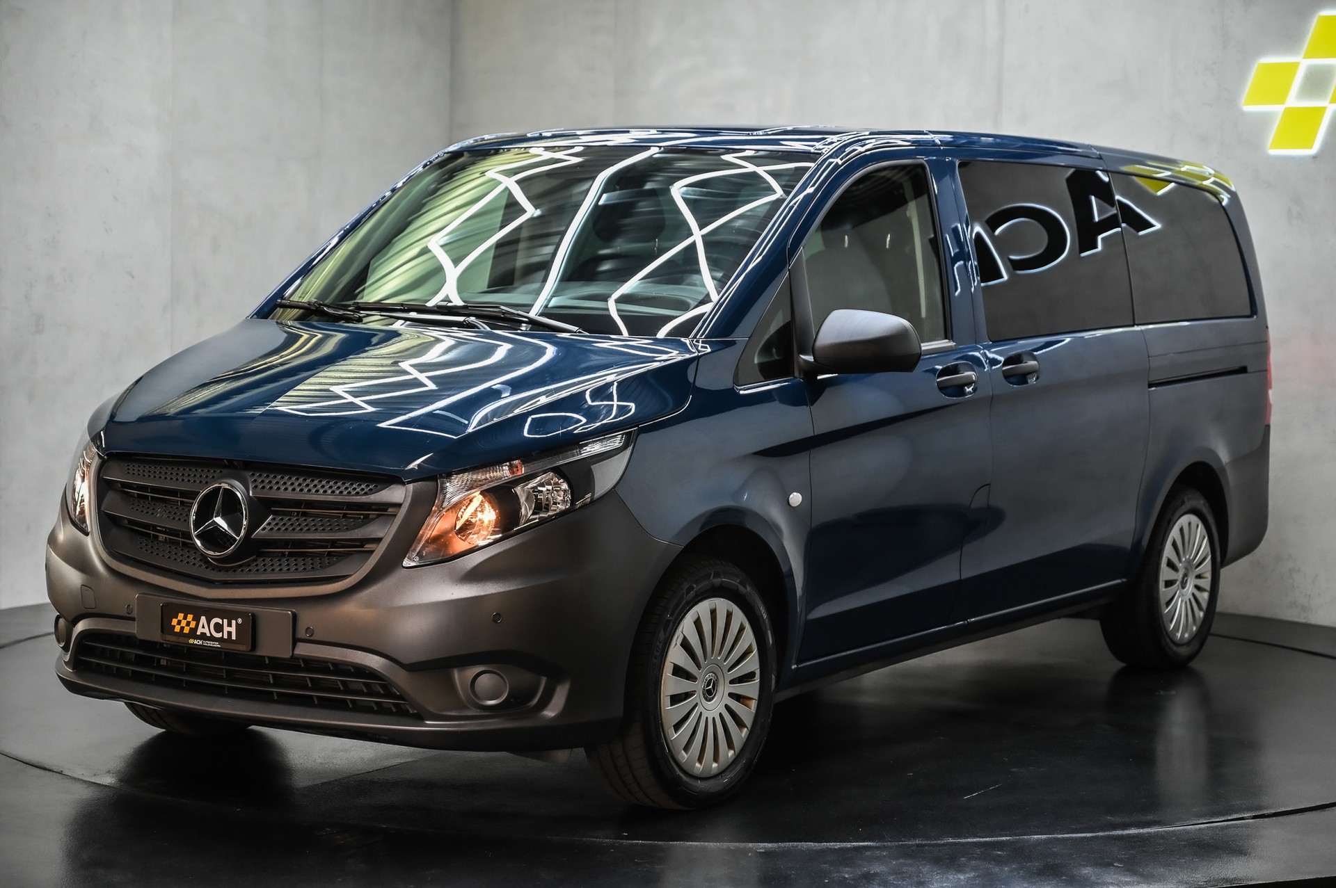 MERCEDES-BENZ Vito 116 Kombi Lang 2.0 CDI Pro-showroom-element-2