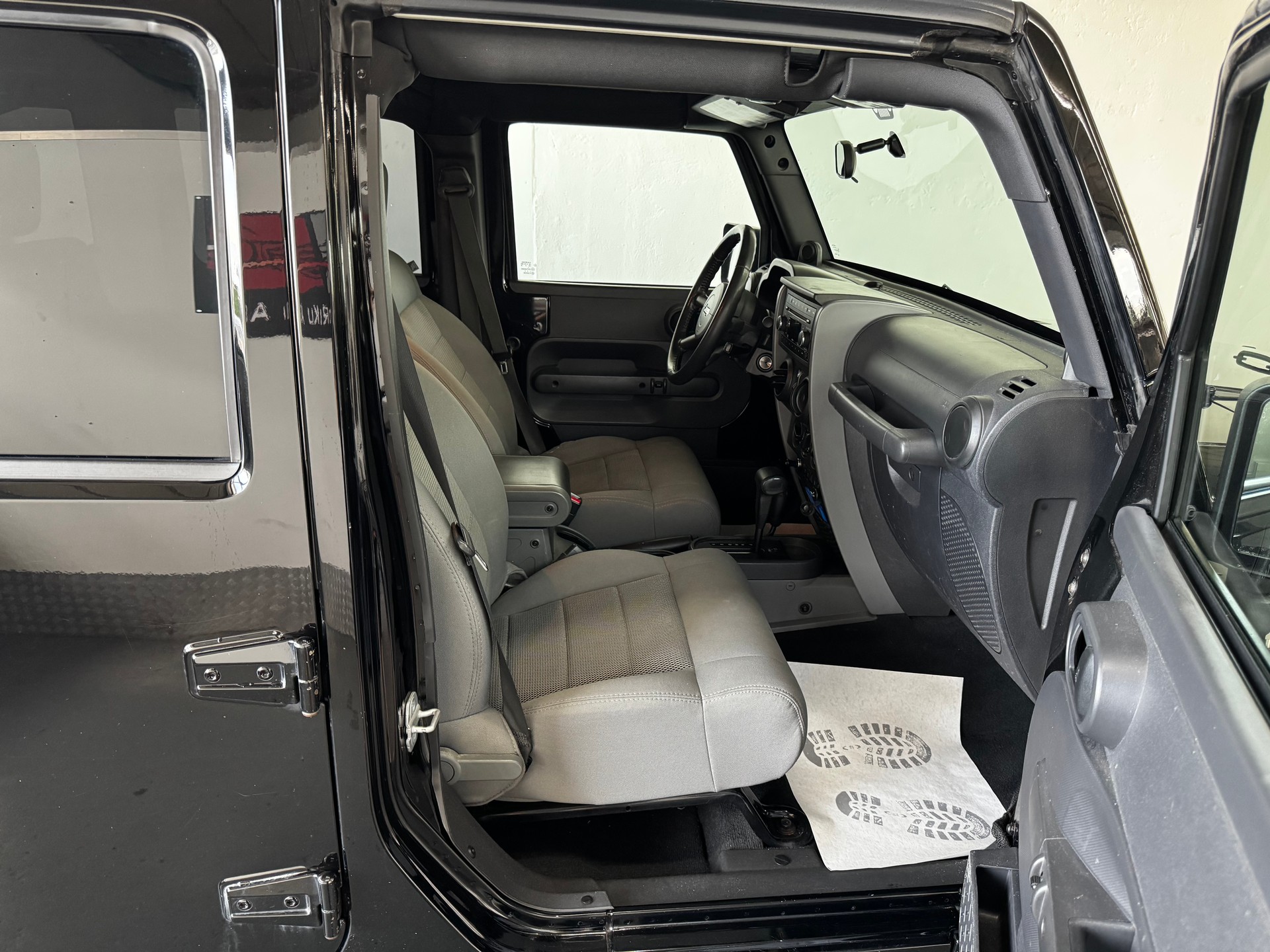 JEEP Wrangler 2.8CRD Unlimited Sport Automatic-image-17