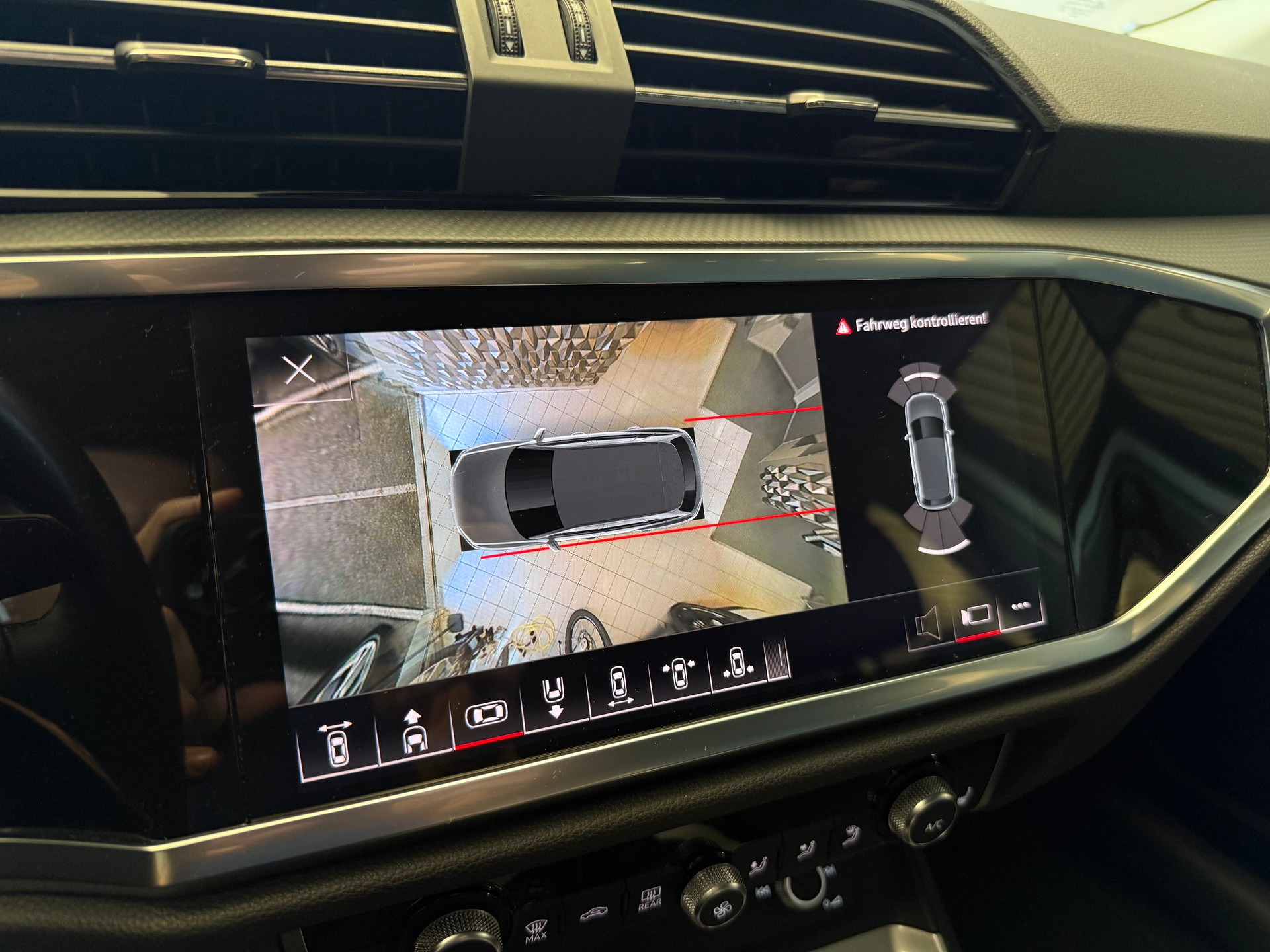 AUDI Q3 45 TFSI e Attraction S-tronic SoH 93.8 %-image-15
