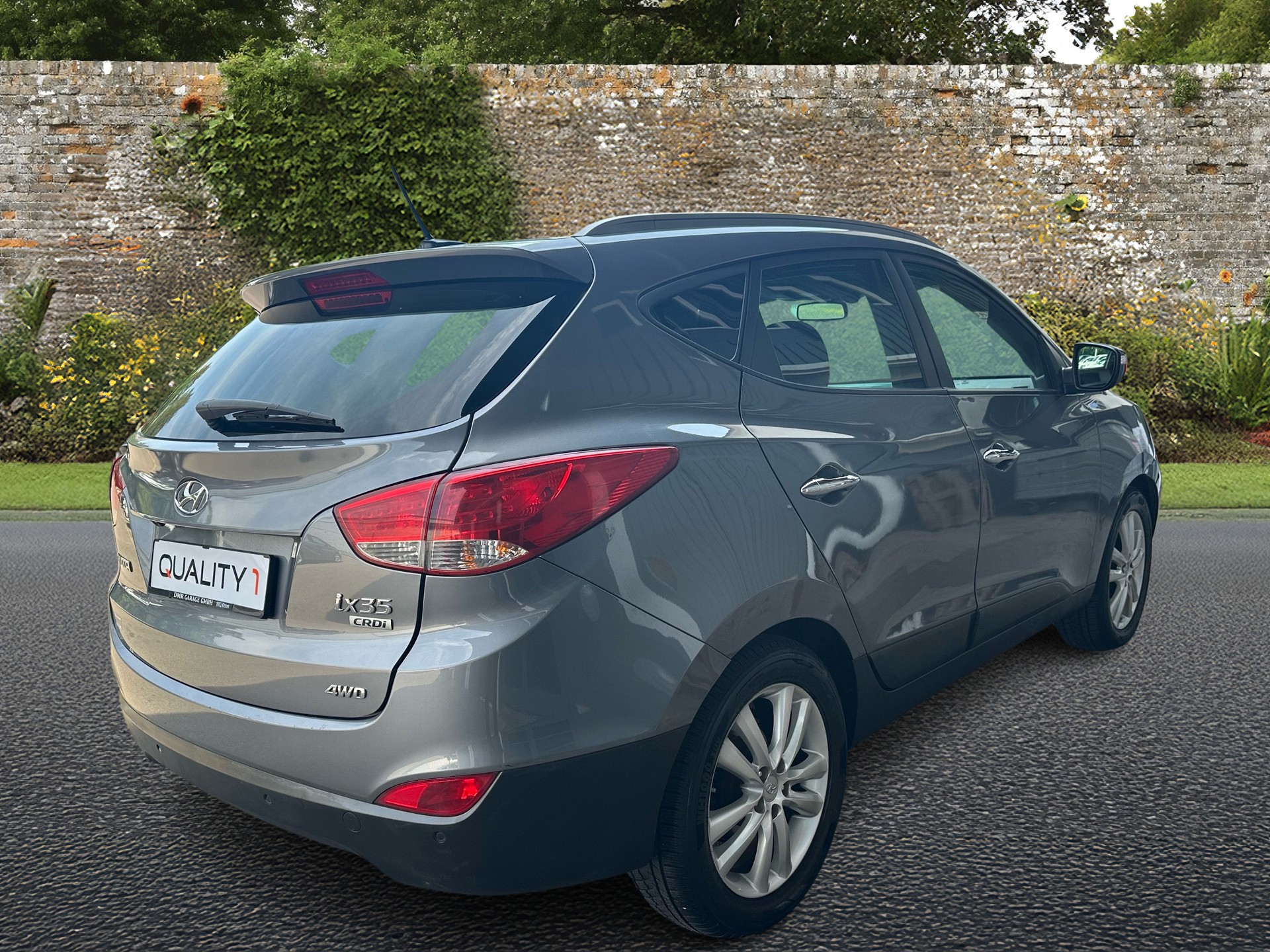HYUNDAI iX 35 2.0 CRDi Premium 4WD Automatic-image-4