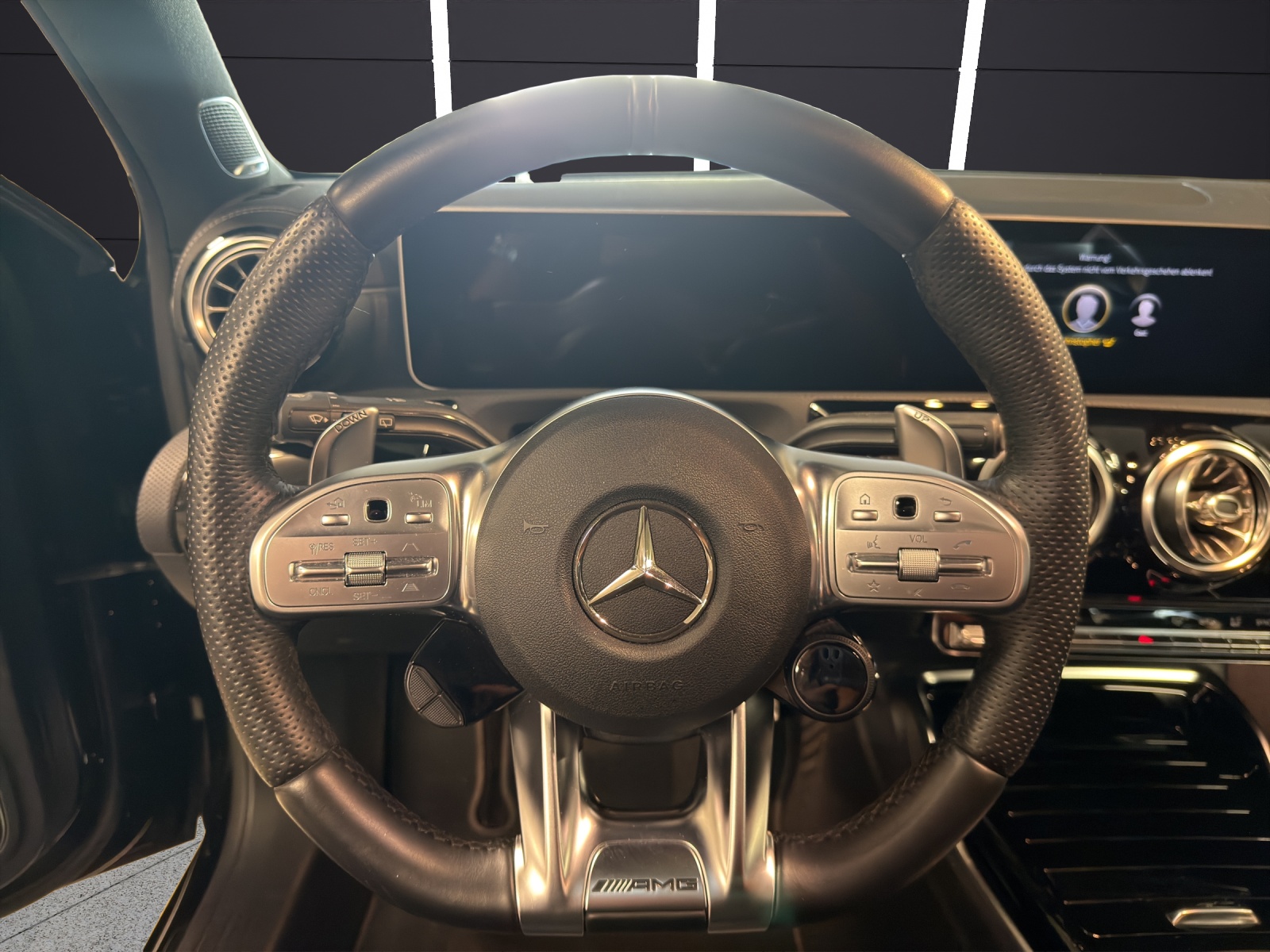 MERCEDES-BENZ A 45 S AMG 4Matic+ Speedshift-image-12