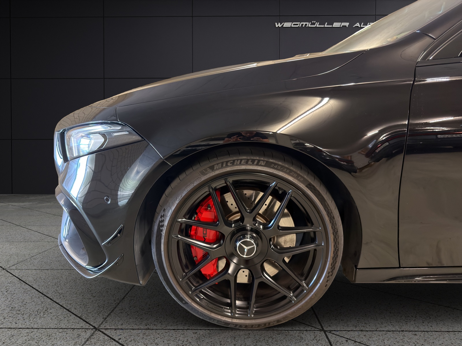 MERCEDES-BENZ A 45 S AMG 4Matic+ Speedshift-image-5