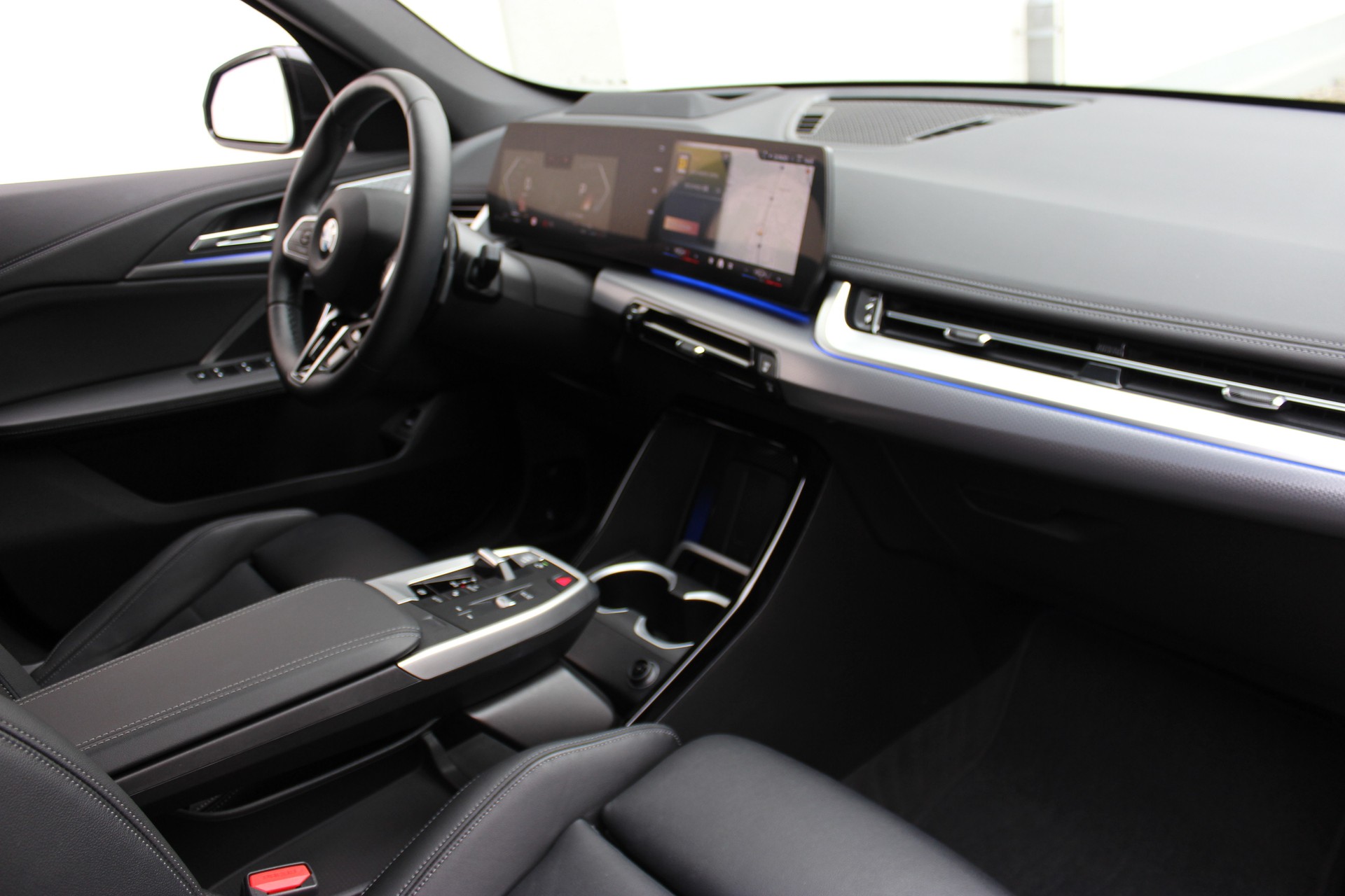BMW X1 xDrive 20d 48V M Sport-showroom-element-1