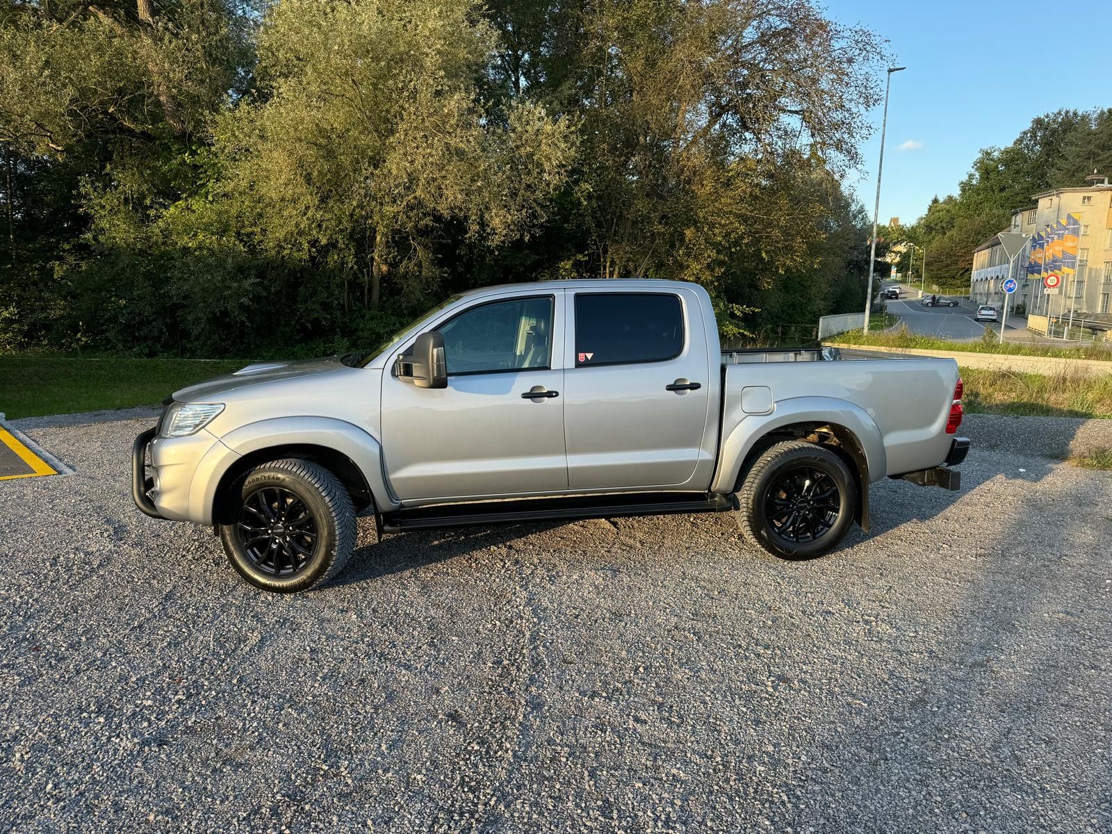 TOYOTA Hilux 3.0 4WD Sol Premium mit Kabine Revolux Ultra Light 2.5-image-24