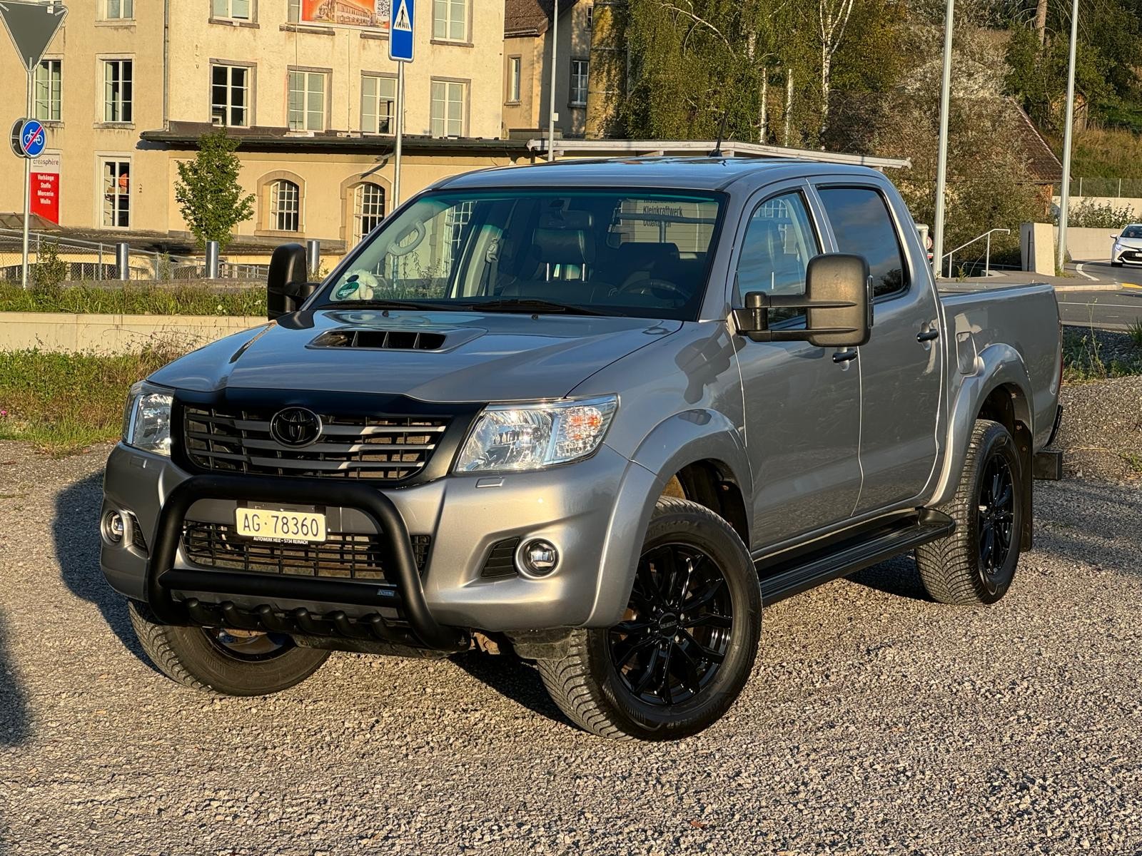 TOYOTA Hilux 3.0 4WD Sol Premium mit Kabine Revolux Ultra Light 2.5-image-25