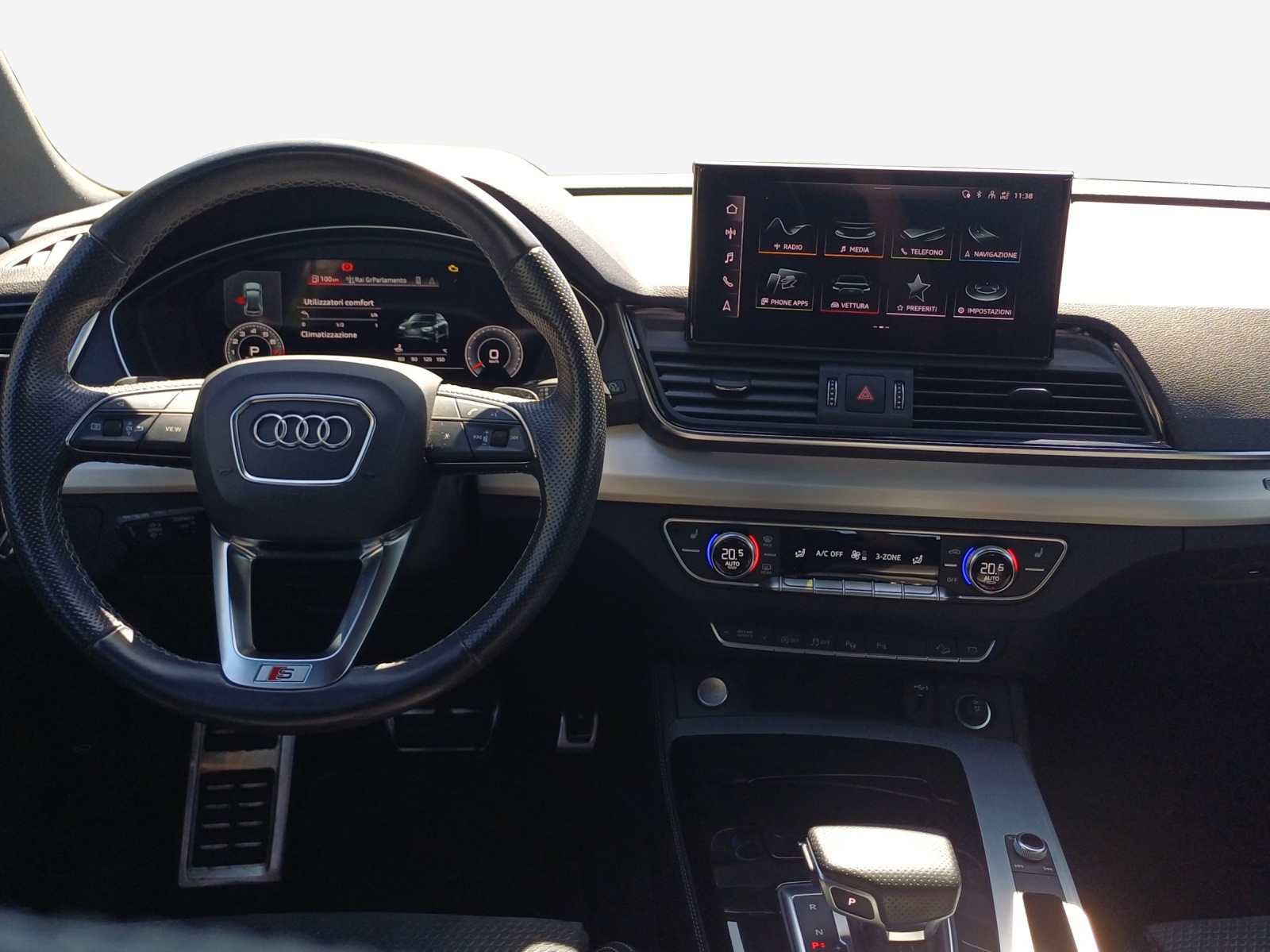 AUDI Q5 45 TFSI S-line quattro S-tronic-image-8