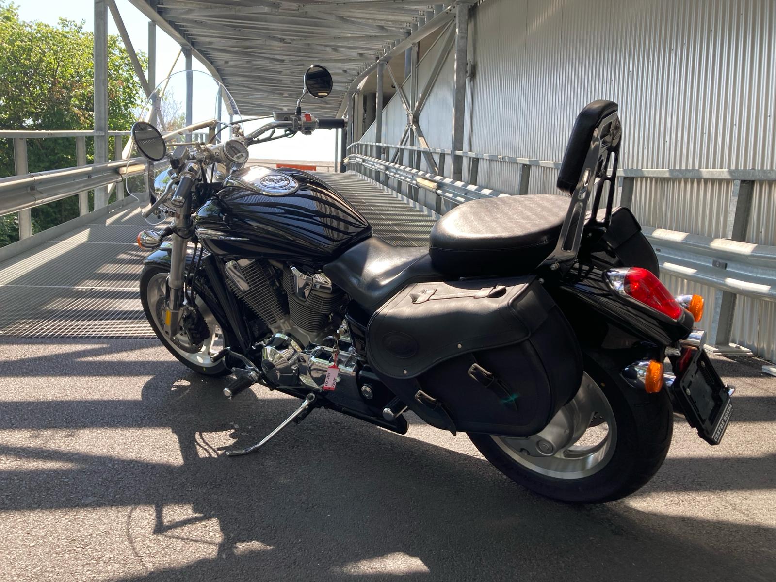 HONDA VTX 1800-image-2