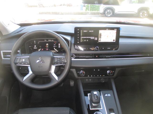MITSUBISHI Outlander 2.4 PHEV Intense 4x4-image-6