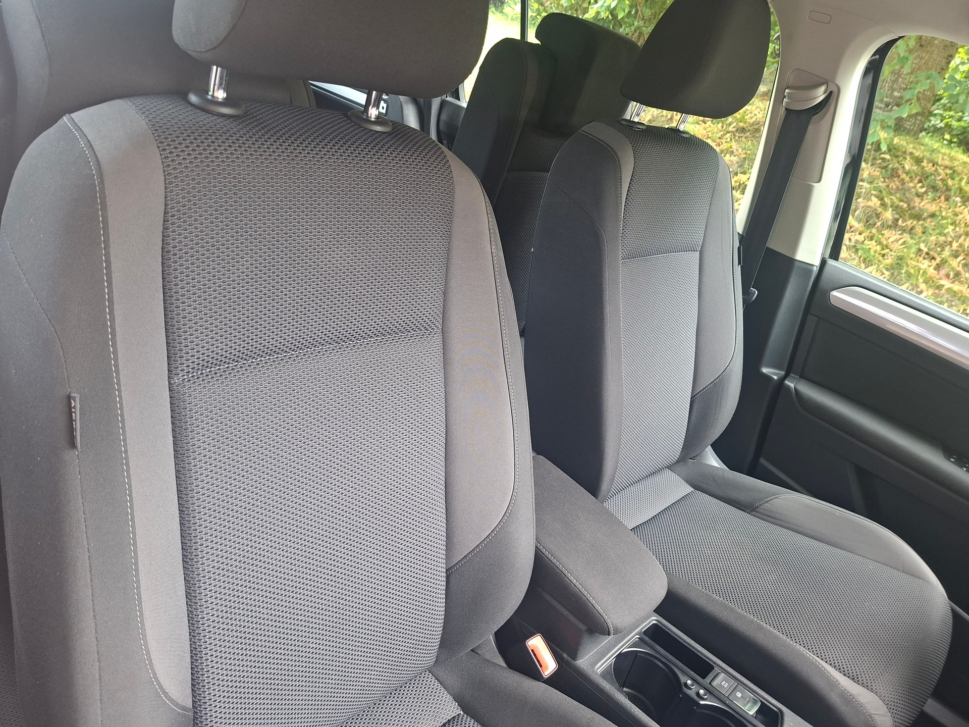 VW Touran 1.4 TSI BlueMotion Technology Family-image-12