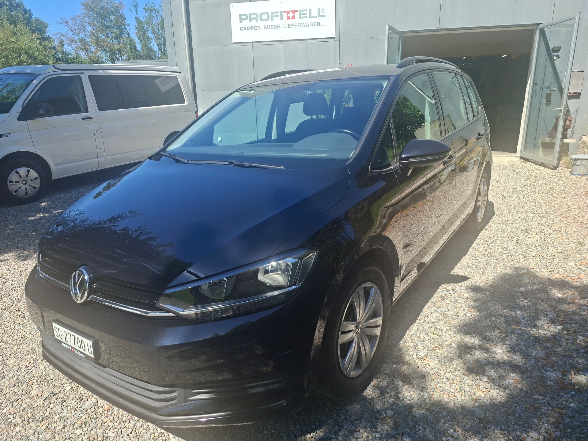 VW Touran 1.4 TSI BlueMotion Technology Family-image-13