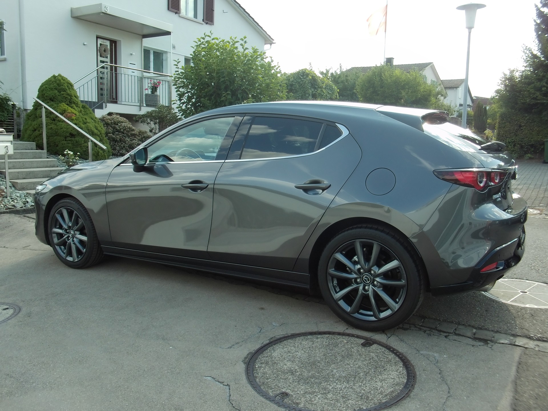 MAZDA 3 Hatchback SKYACTIV-X MHybrid 186 Revolution AWD Automat-image-4