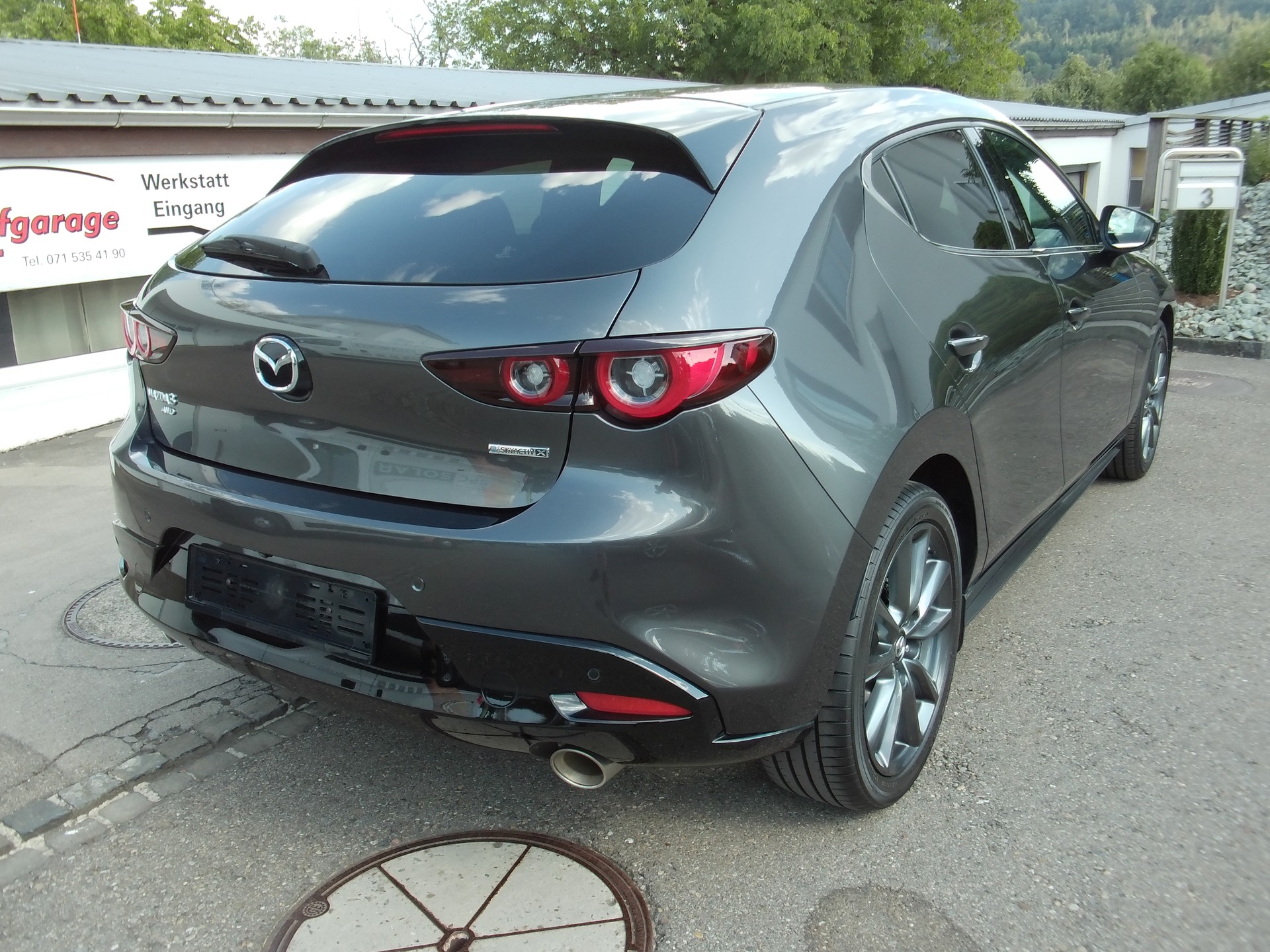 MAZDA 3 Hatchback SKYACTIV-X MHybrid 186 Revolution AWD Automat-image-2