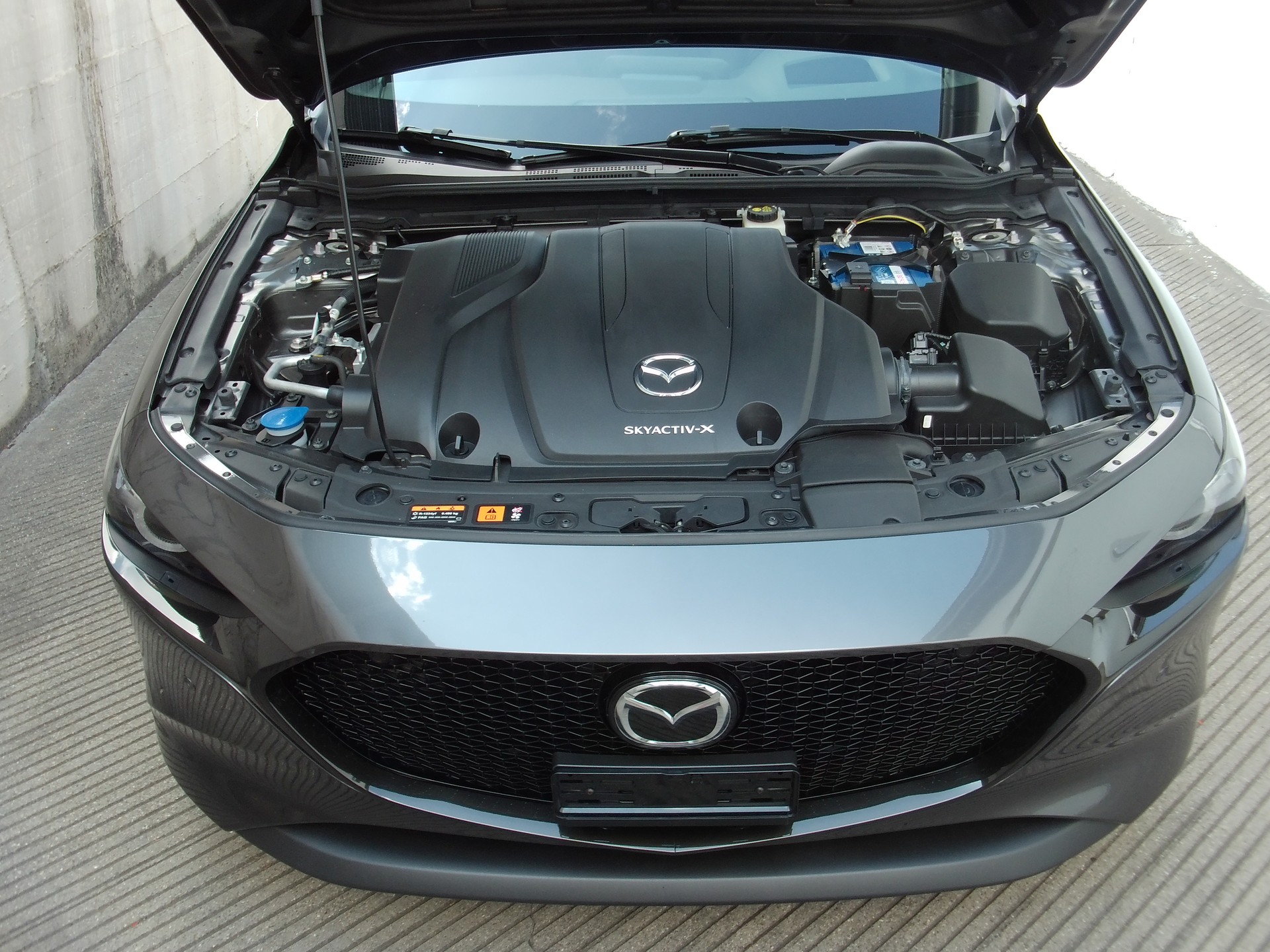 MAZDA 3 Hatchback SKYACTIV-X MHybrid 186 Revolution AWD Automat-image-14