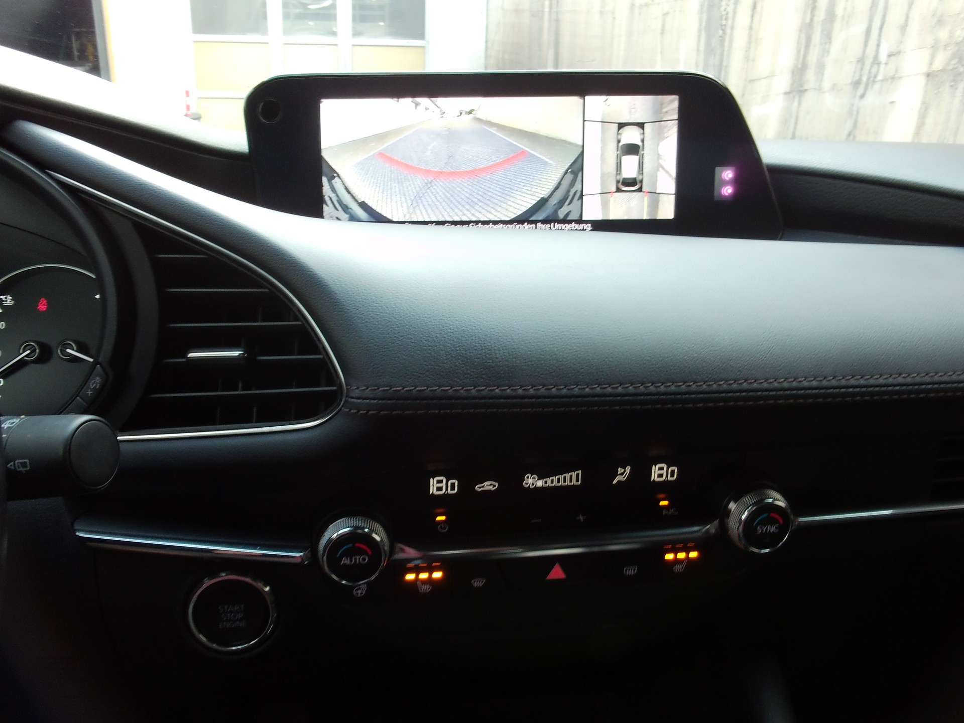 MAZDA 3 Hatchback SKYACTIV-X MHybrid 186 Revolution AWD Automat-image-10