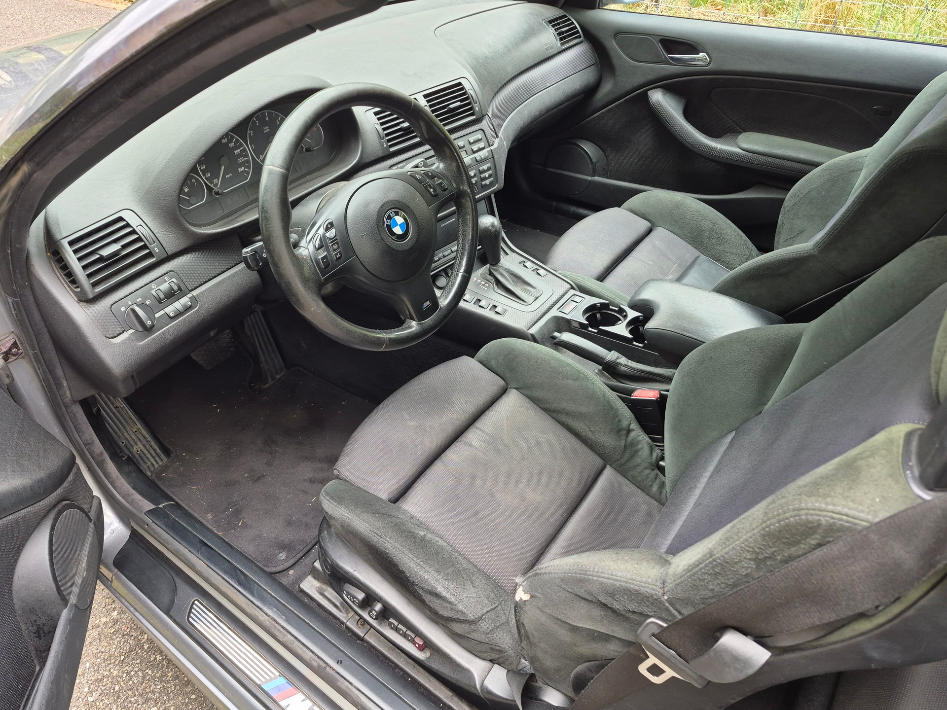 BMW 330Ci Cabriolet-image-7