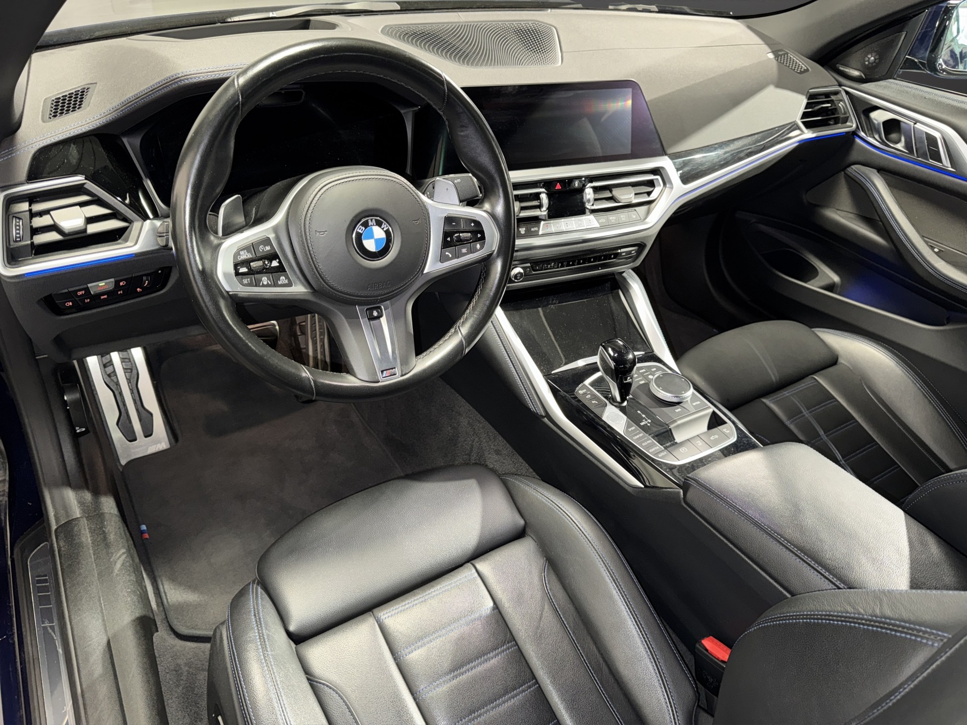BMW M440i xDrive Cabrio-image-7