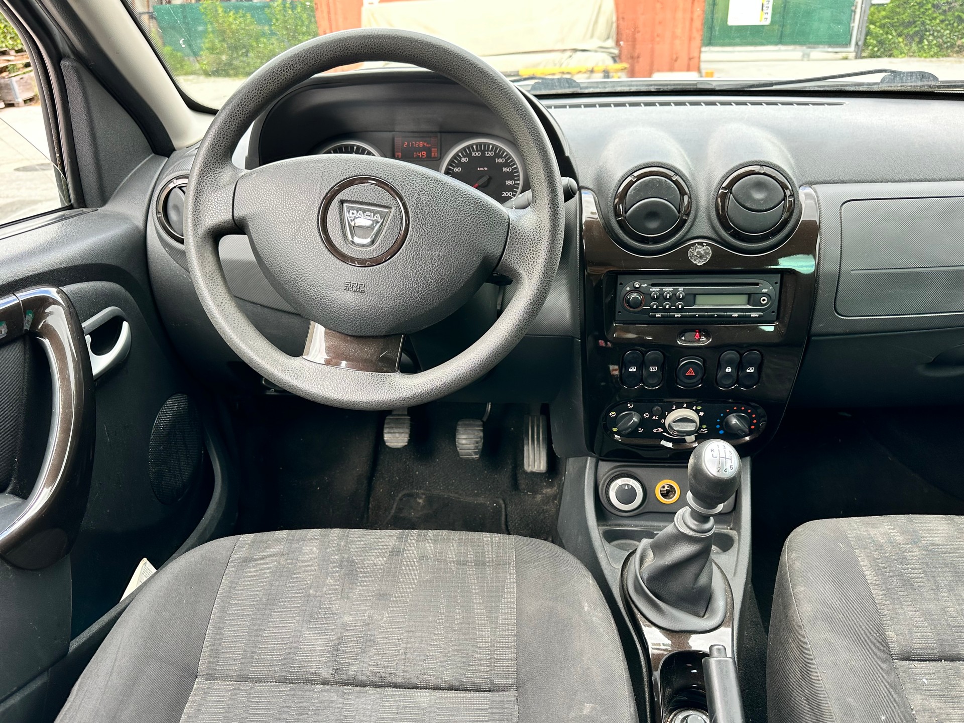 DACIA Duster 1.6 Lauréate 4x4-image-10