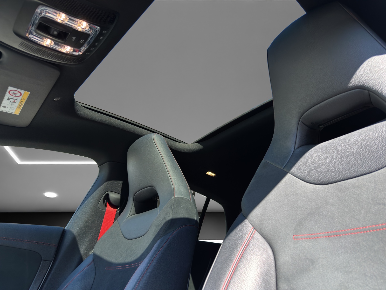 MERCEDES-BENZ CLA 35 AMG 4Matic-image-13
