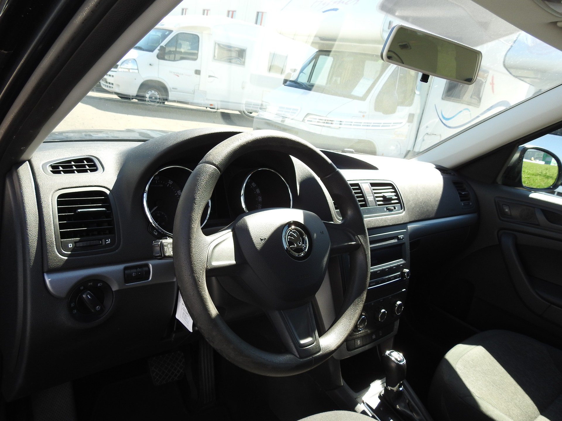 SKODA Yeti 1.8 TSI Ambition 4x4 DSG-image-12