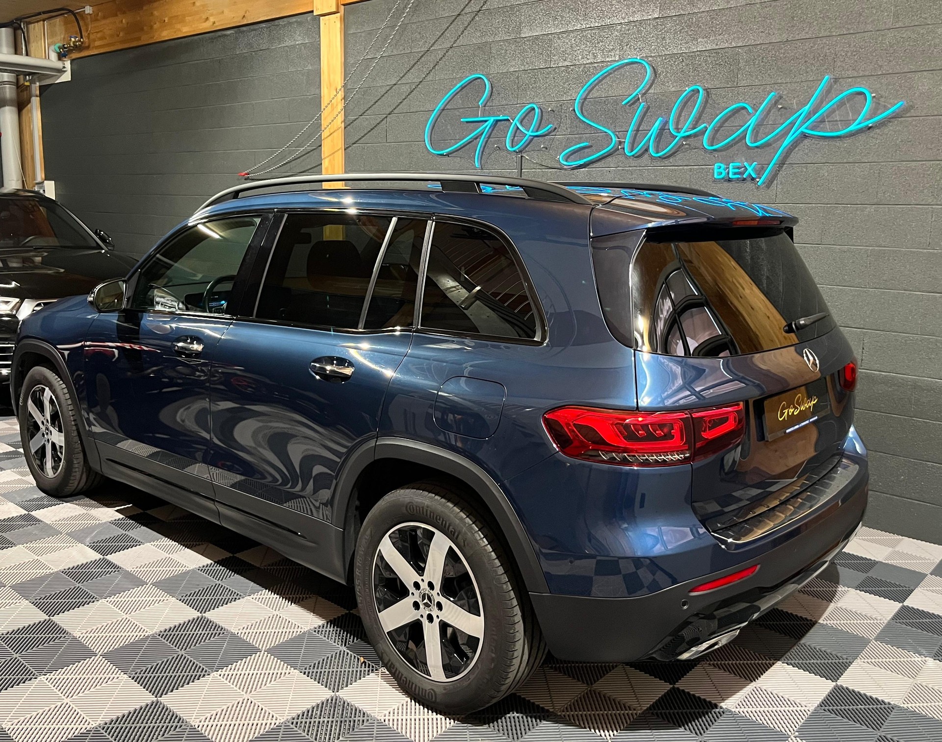 MERCEDES-BENZ GLB 250 4Matic Progressive 8G-Tronic-image-9