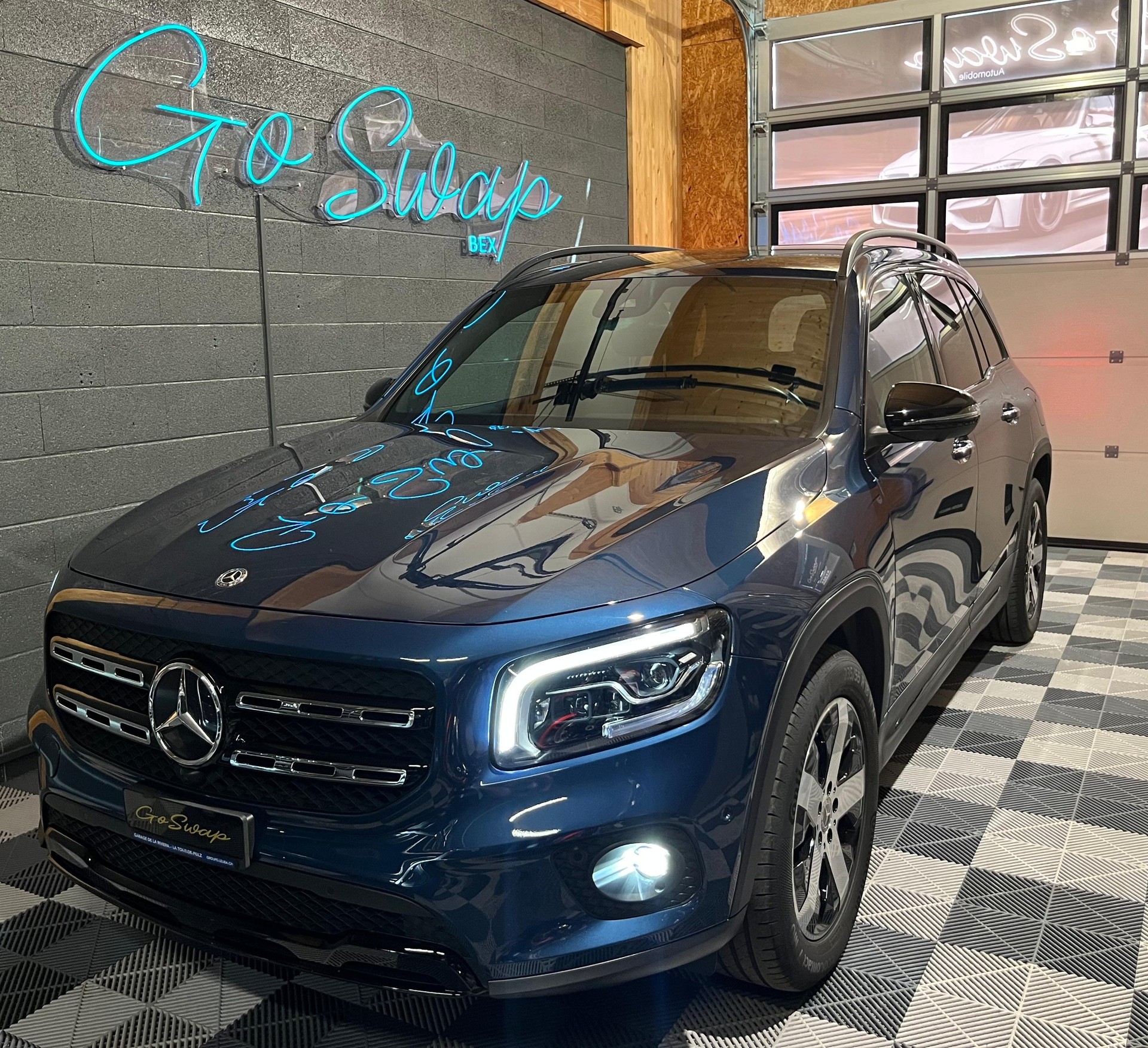 MERCEDES-BENZ GLB 250 4Matic Progressive 8G-Tronic-image-6