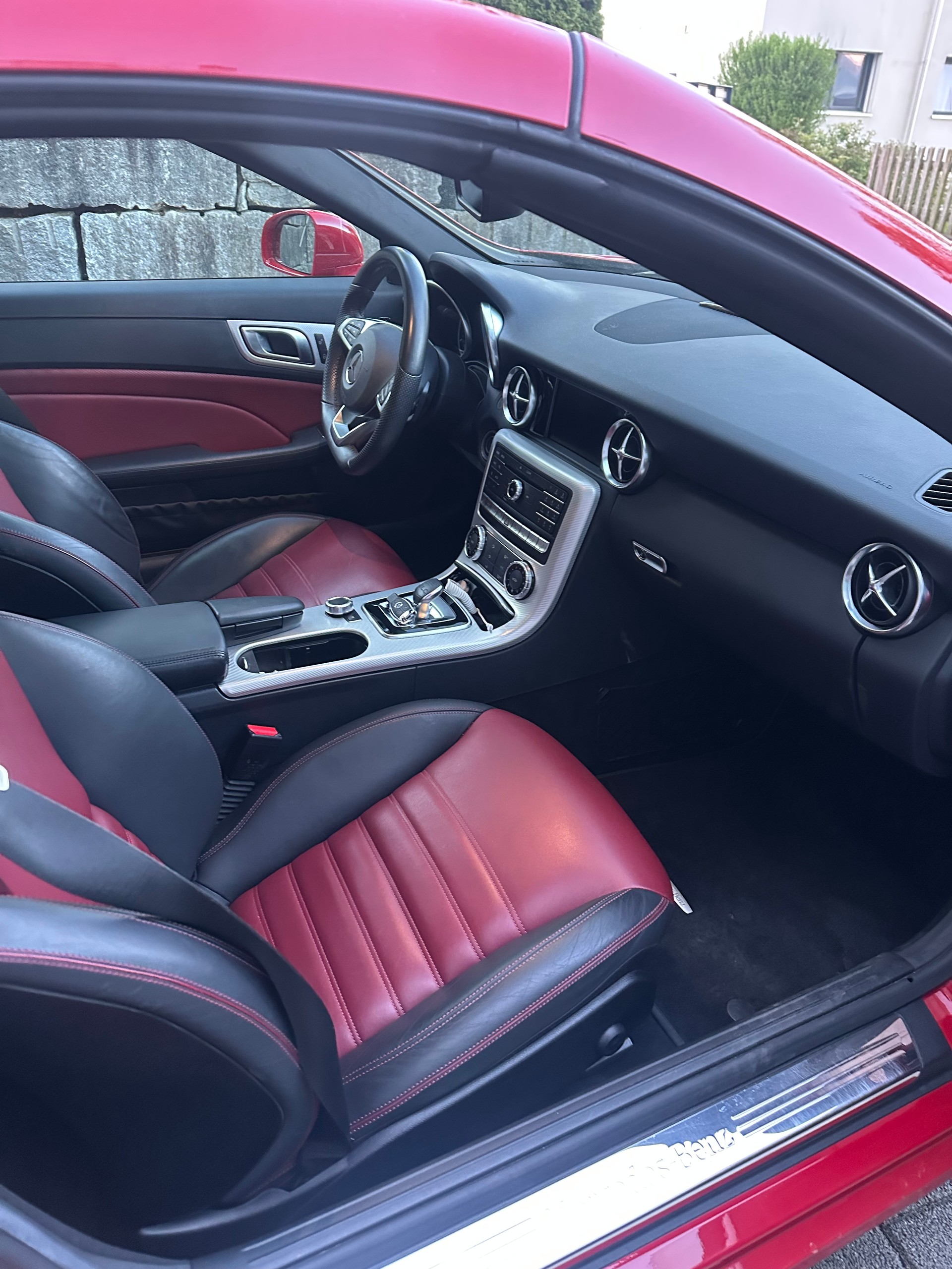 MERCEDES-BENZ SLC 200 9G-Tronic-image-7