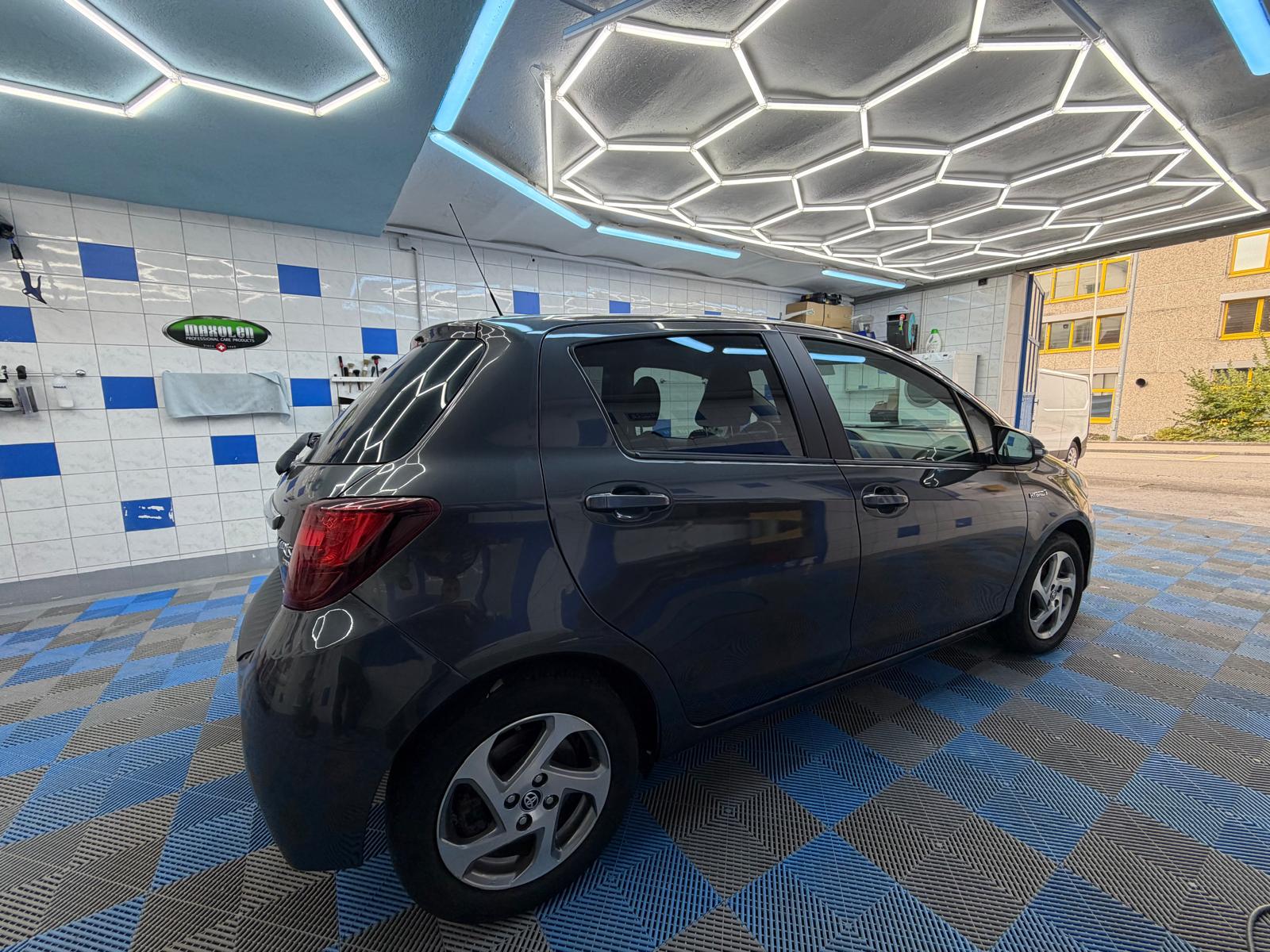 TOYOTA Yaris 1.5 VVT-i Hybrid Sol Premium e-CVT-image-6