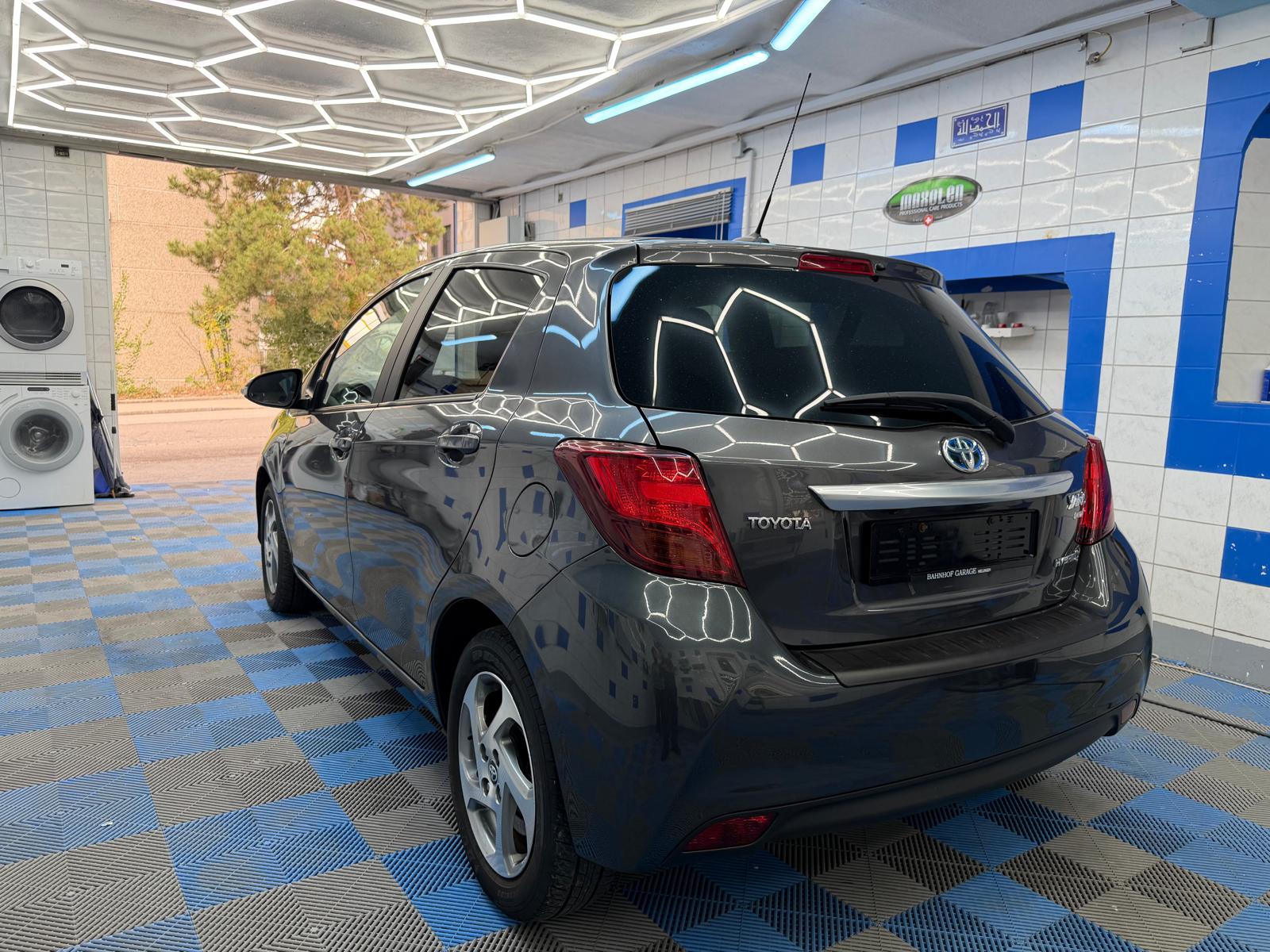 TOYOTA Yaris 1.5 VVT-i Hybrid Sol Premium e-CVT-image-3