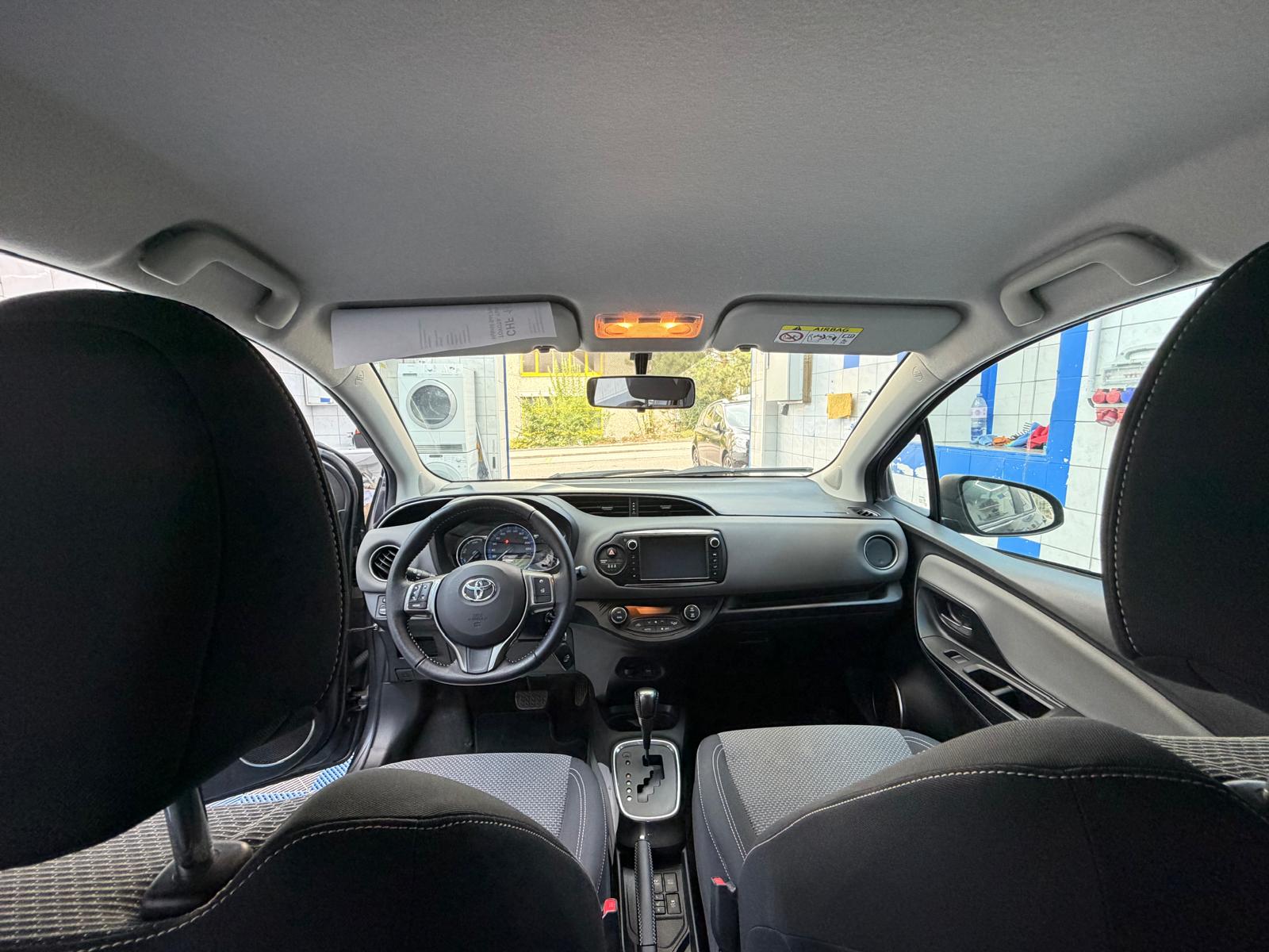 TOYOTA Yaris 1.5 VVT-i Hybrid Sol Premium e-CVT-image-9
