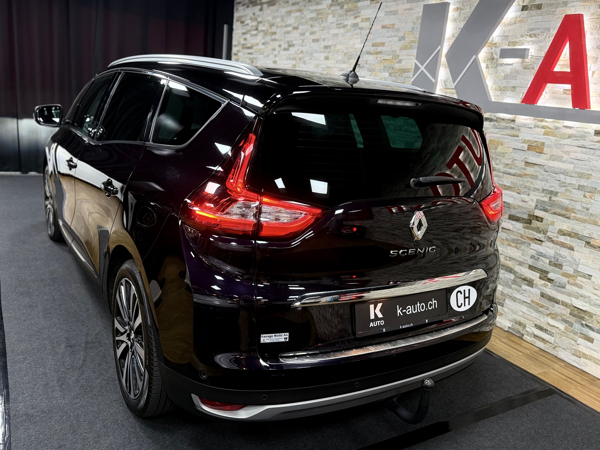 RENAULT Grand Scénic 1.6 dCi Initiale Paris EDC-showroom-element-1