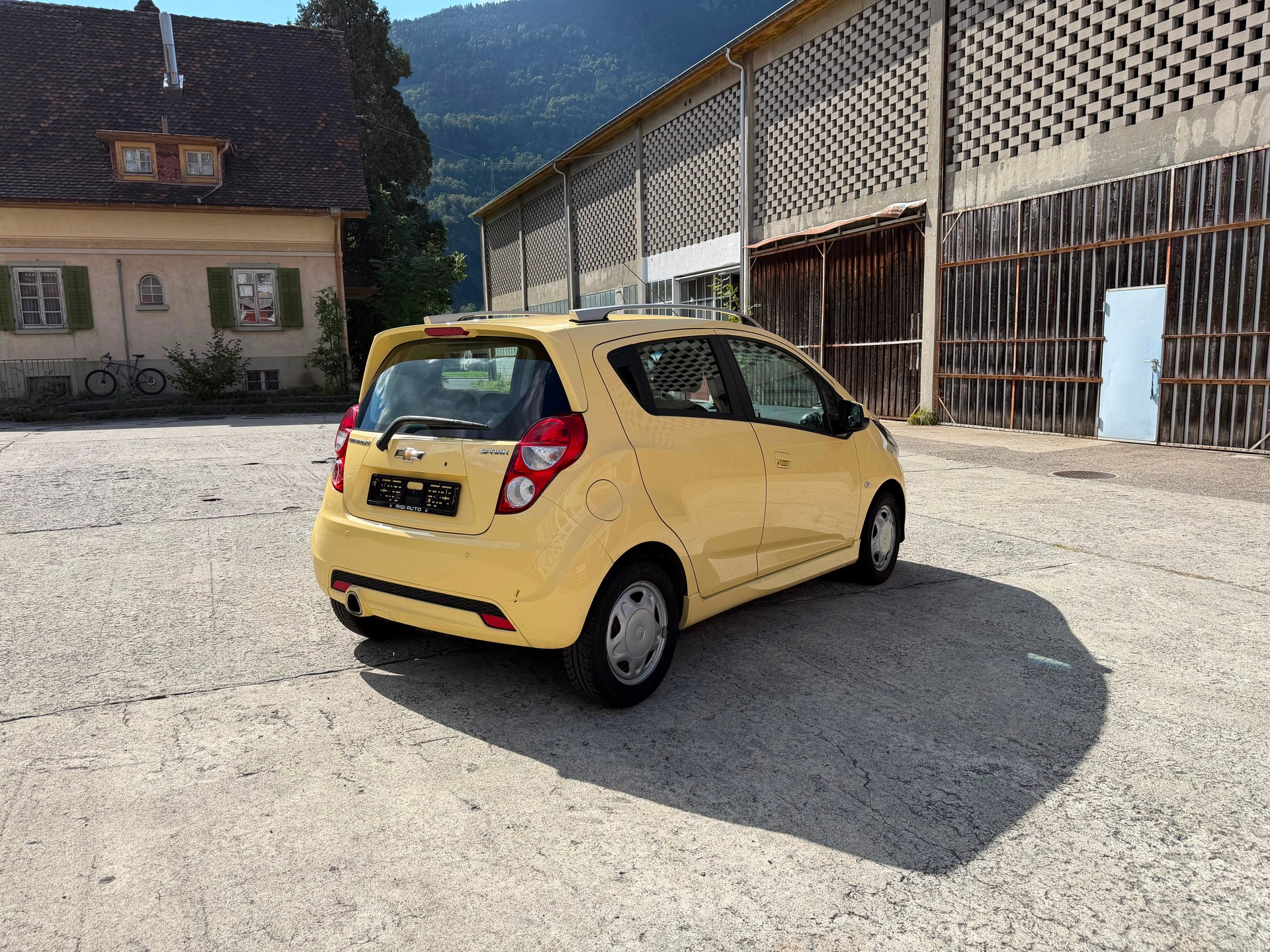 CHEVROLET Spark 1.2 LTZ-showroom-element-3