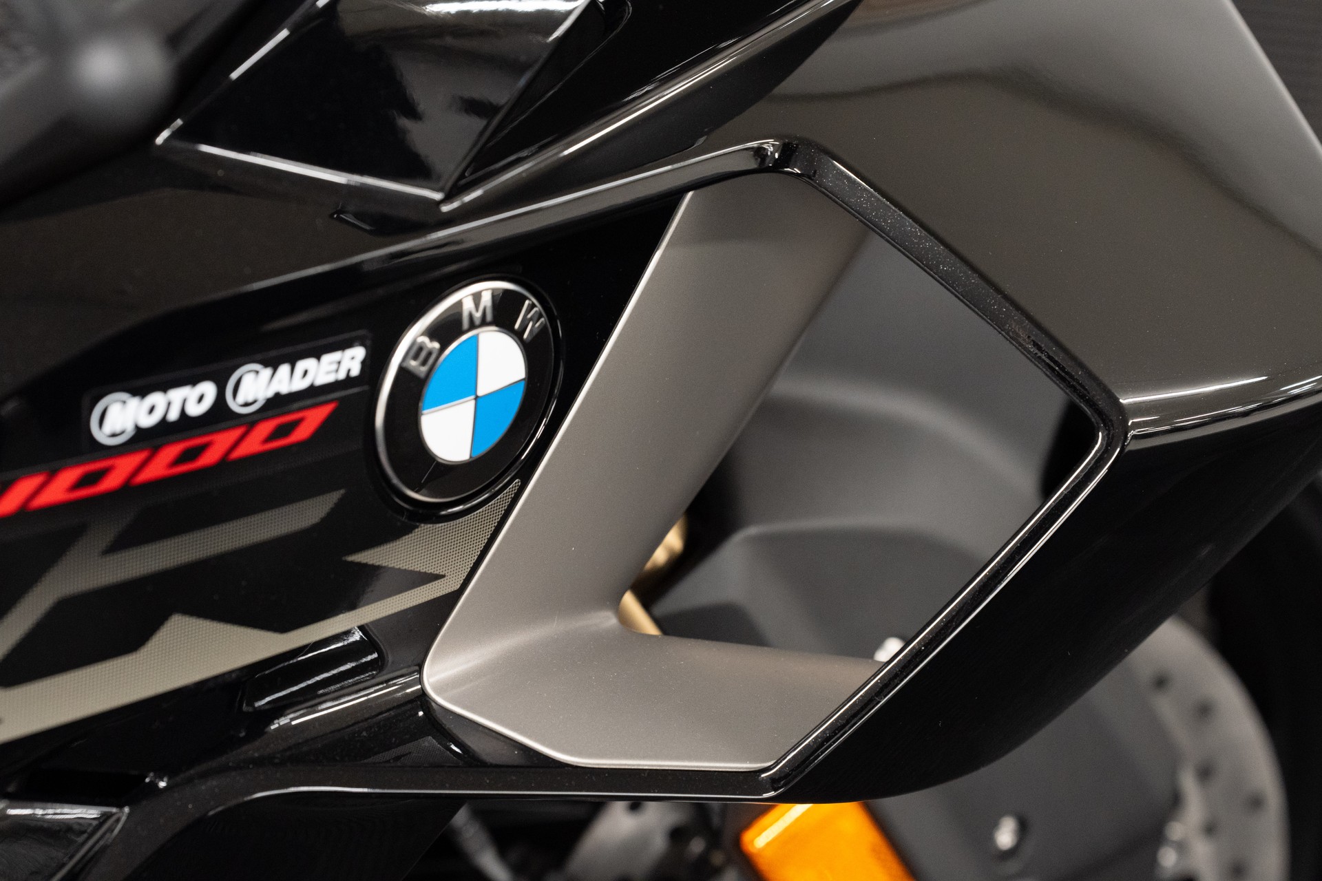 BMW S 1000 RR mit 0.9% Leasing 💸🚀-image-5