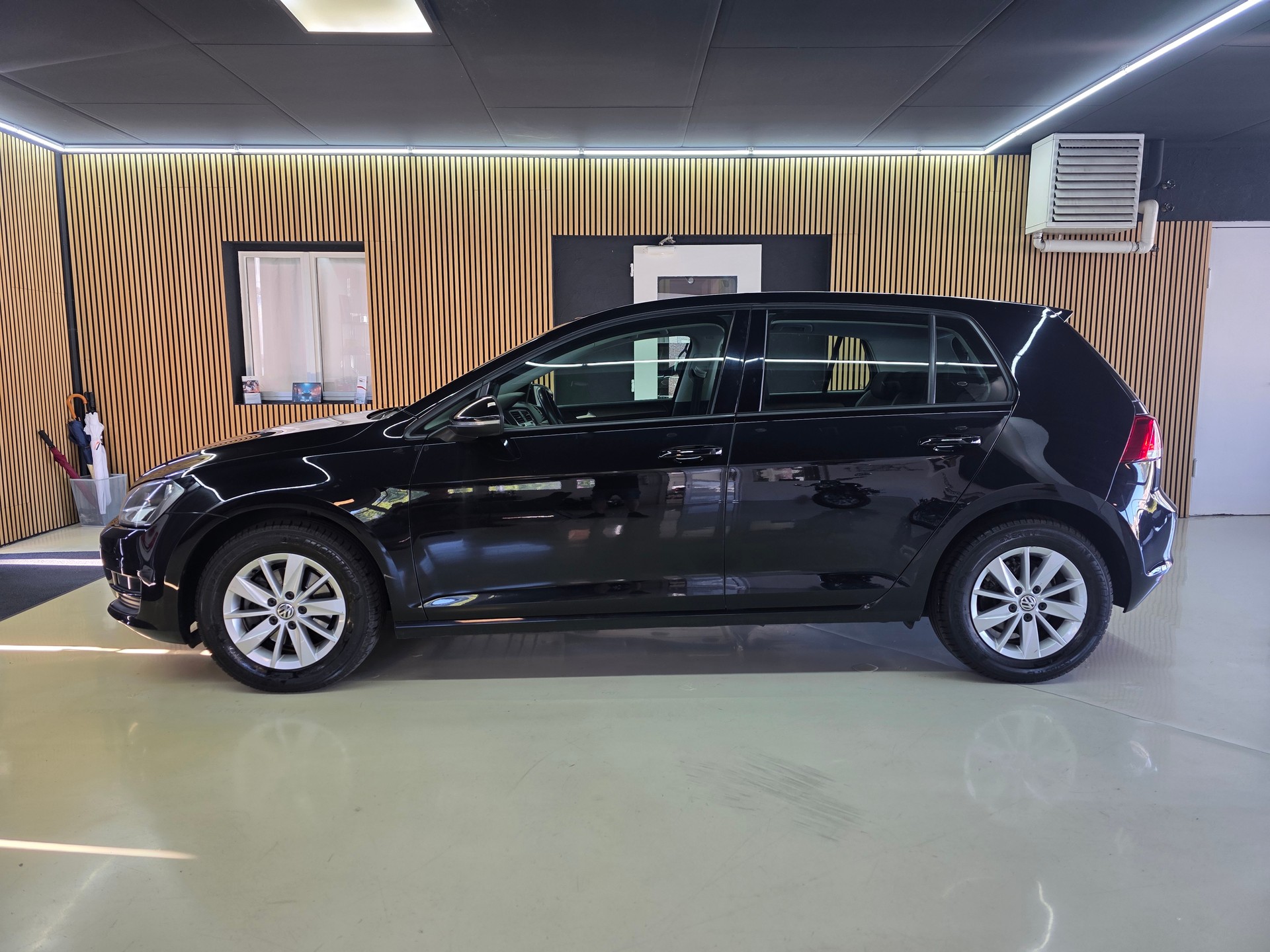 VW Golf 1.2 TSI Trendline-showroom-element-3