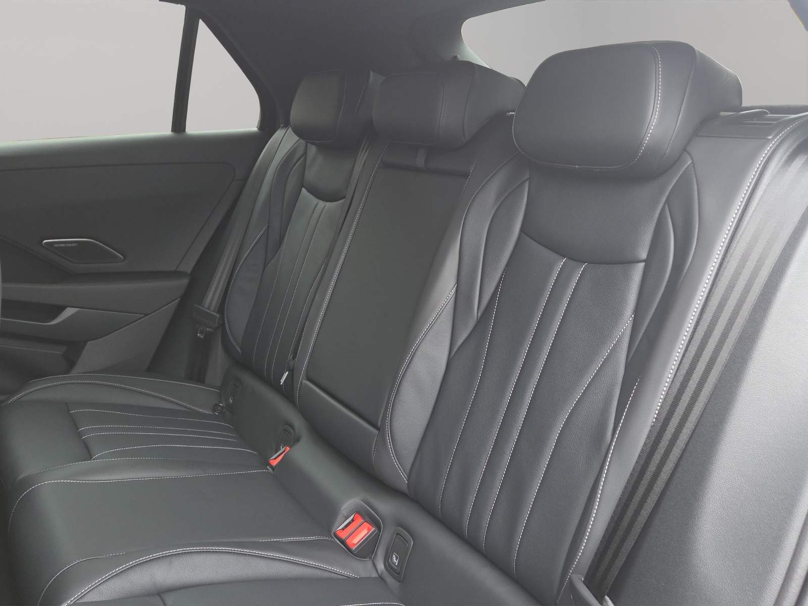VW T-Roc 1.5 eTSI mHEV R-Line DSG-image-8