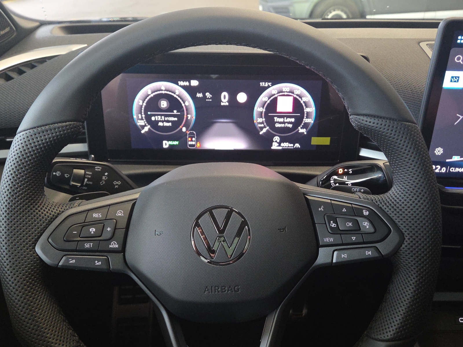VW T-Roc 1.5 eTSI mHEV R-Line DSG-image-11